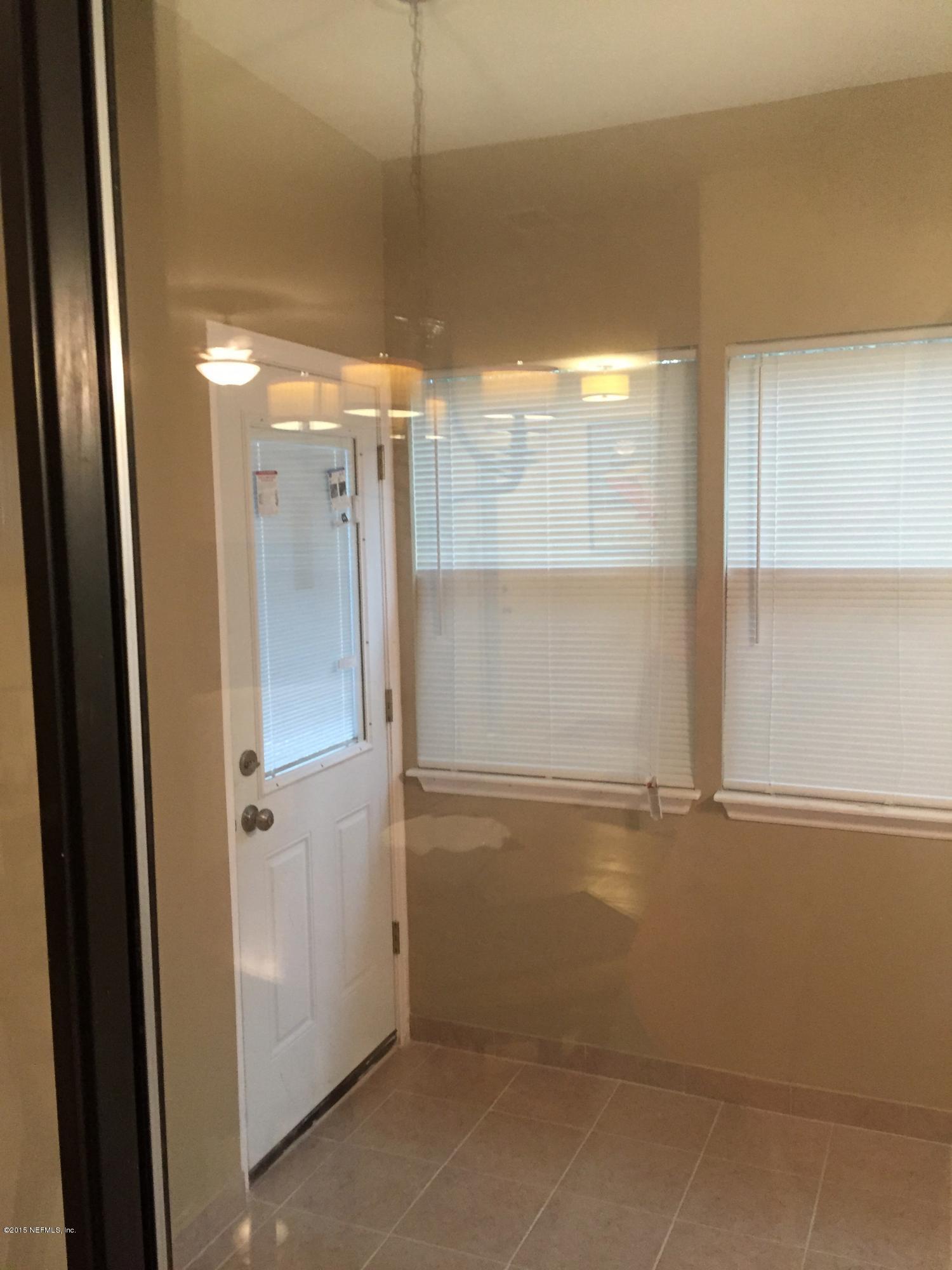 1301 WOOD HILL Place, 1301