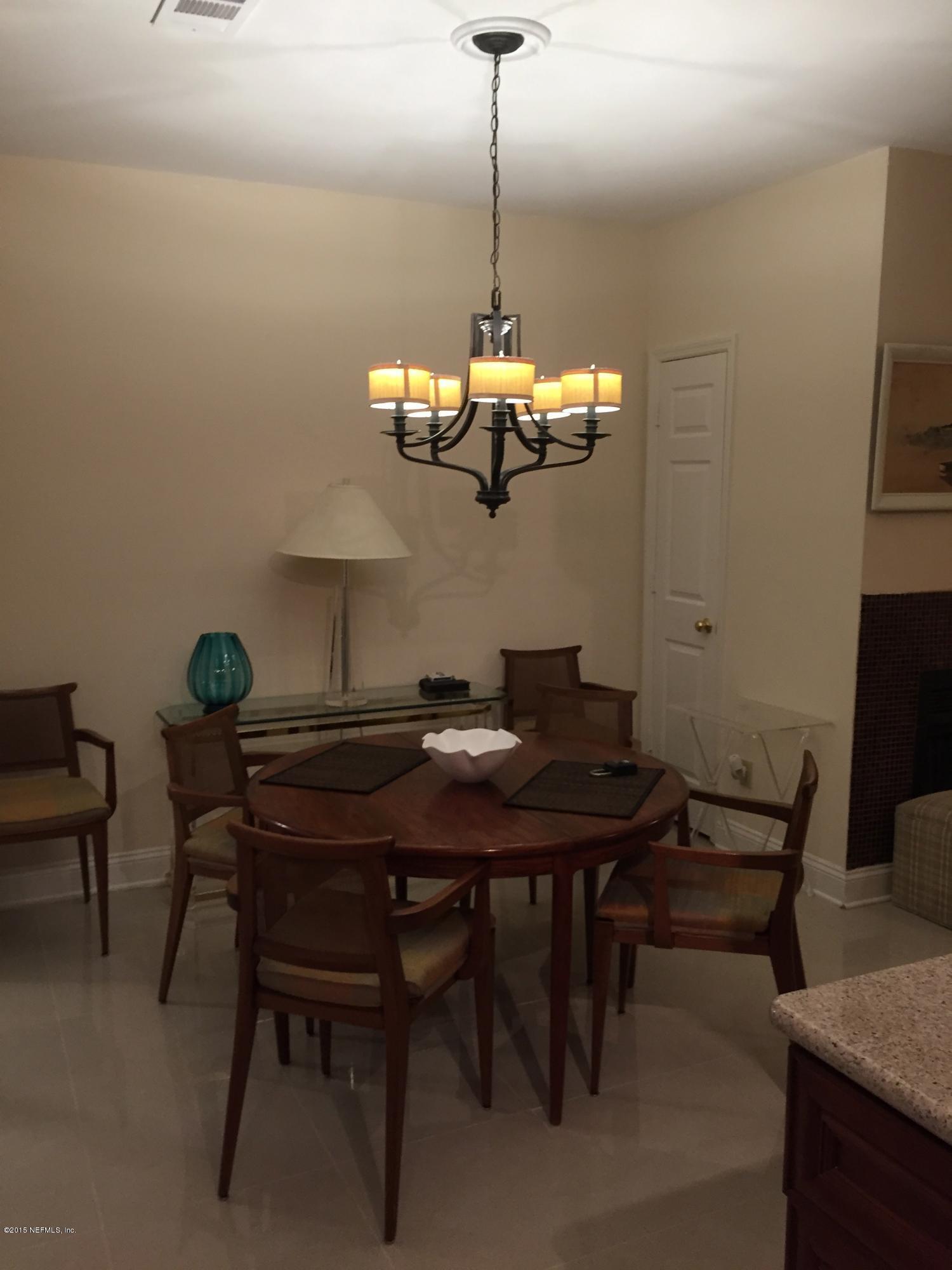 1301 WOOD HILL Place, 1301
