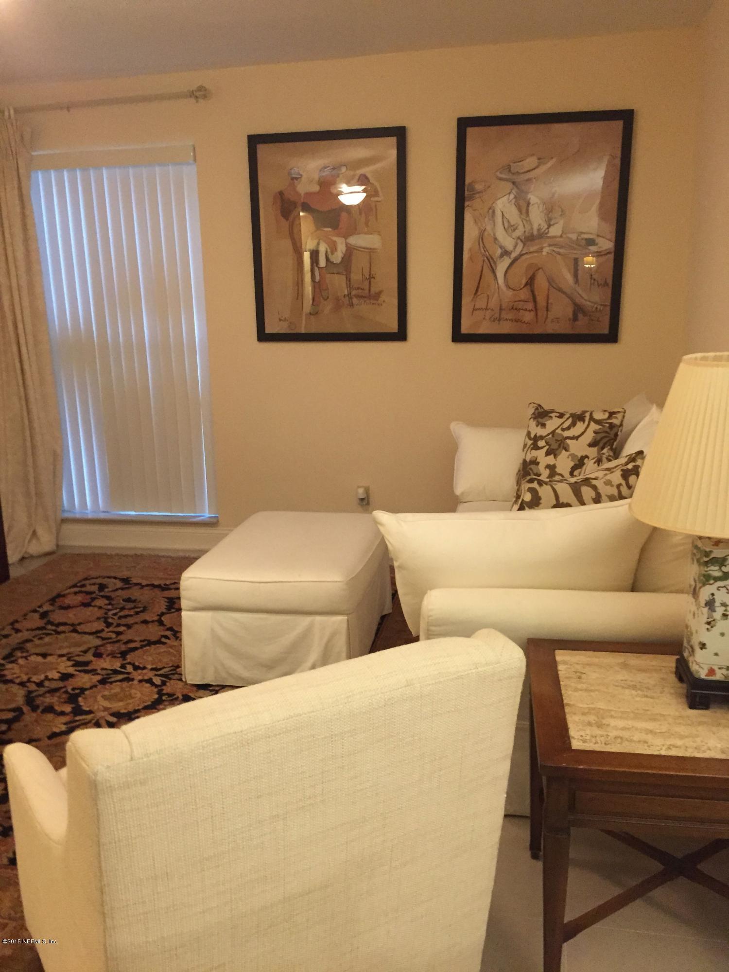 1301 WOOD HILL Place, 1301