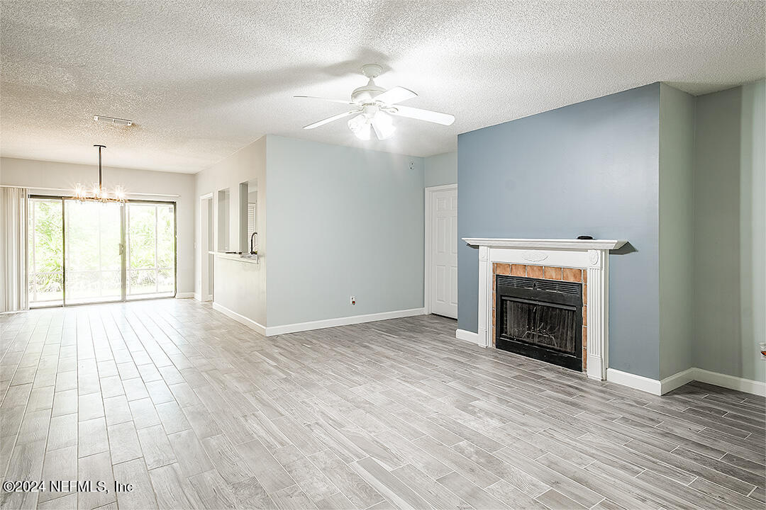 903 WOOD HILL Drive