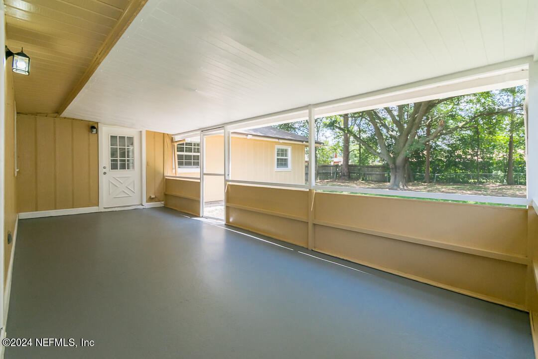 8036 WICLIF Court