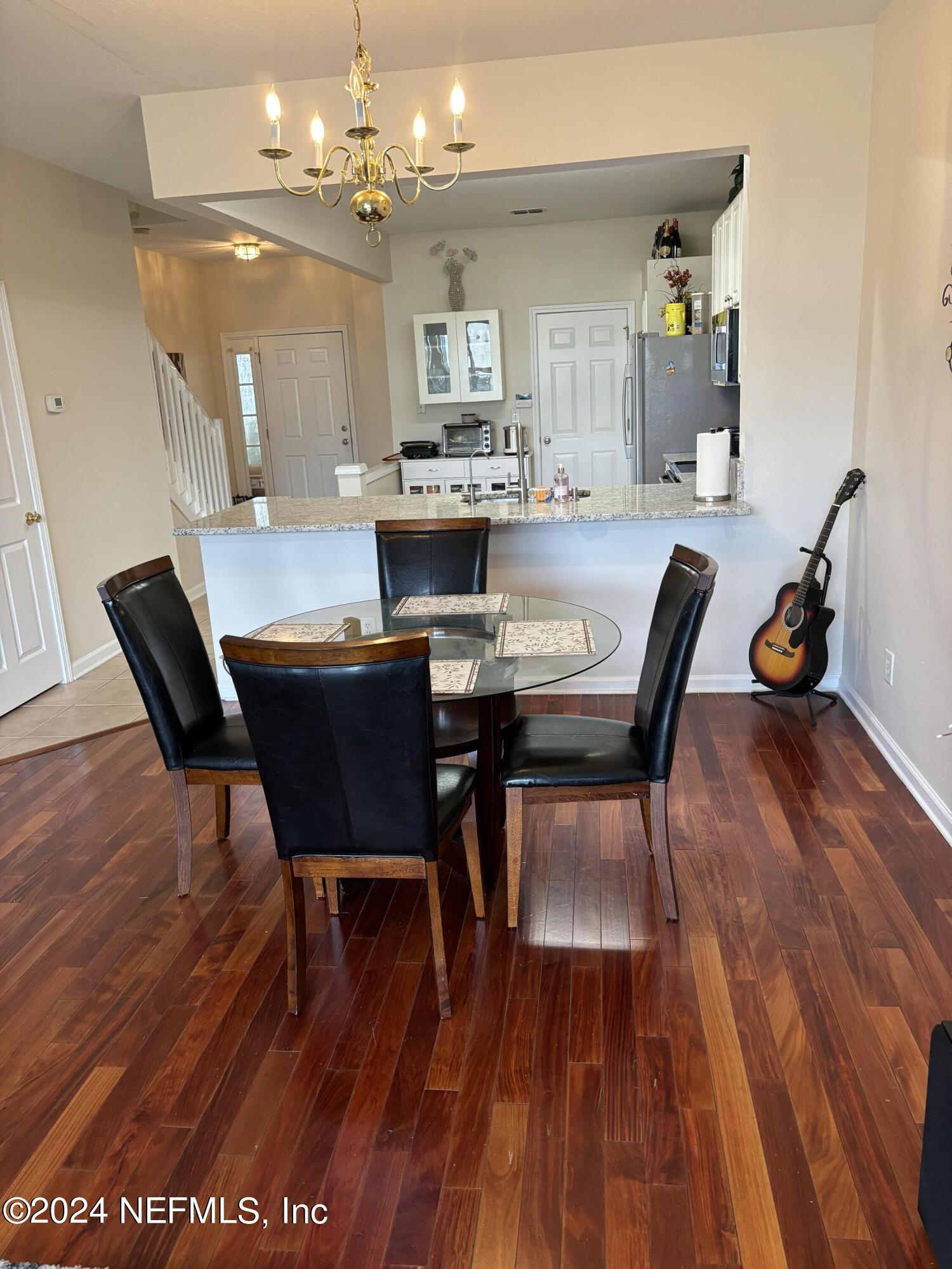 7552 RED CRANE Lane