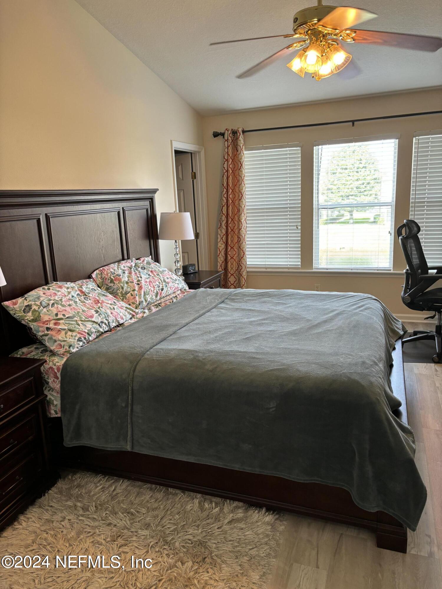 7552 RED CRANE Lane