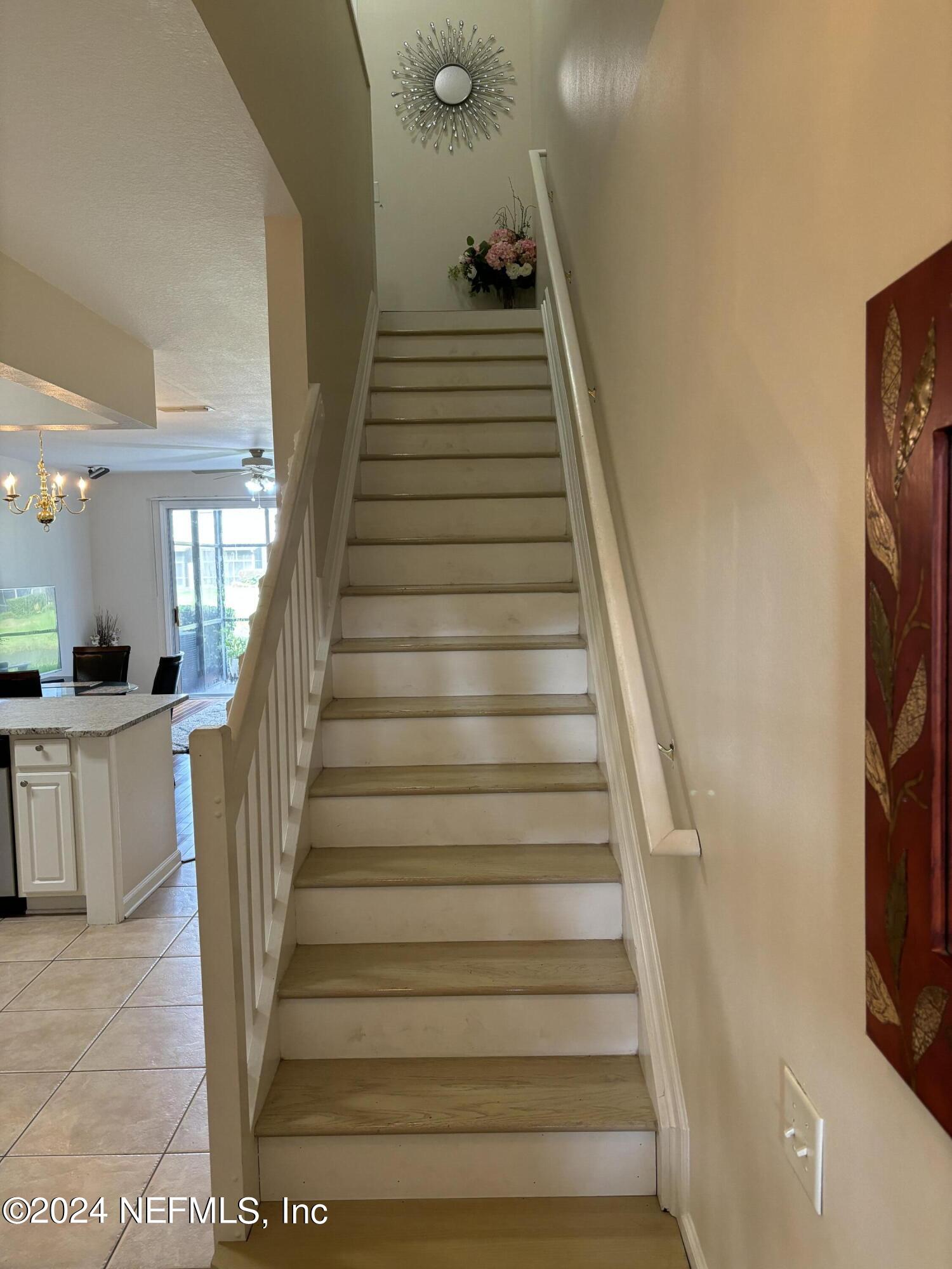 7552 RED CRANE Lane