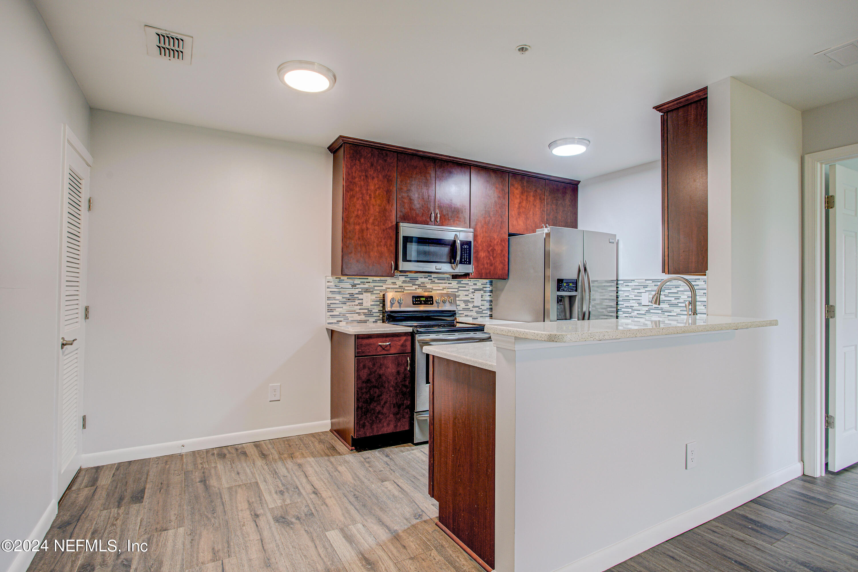 100 FAIRWAY PARK Boulevard, 1307