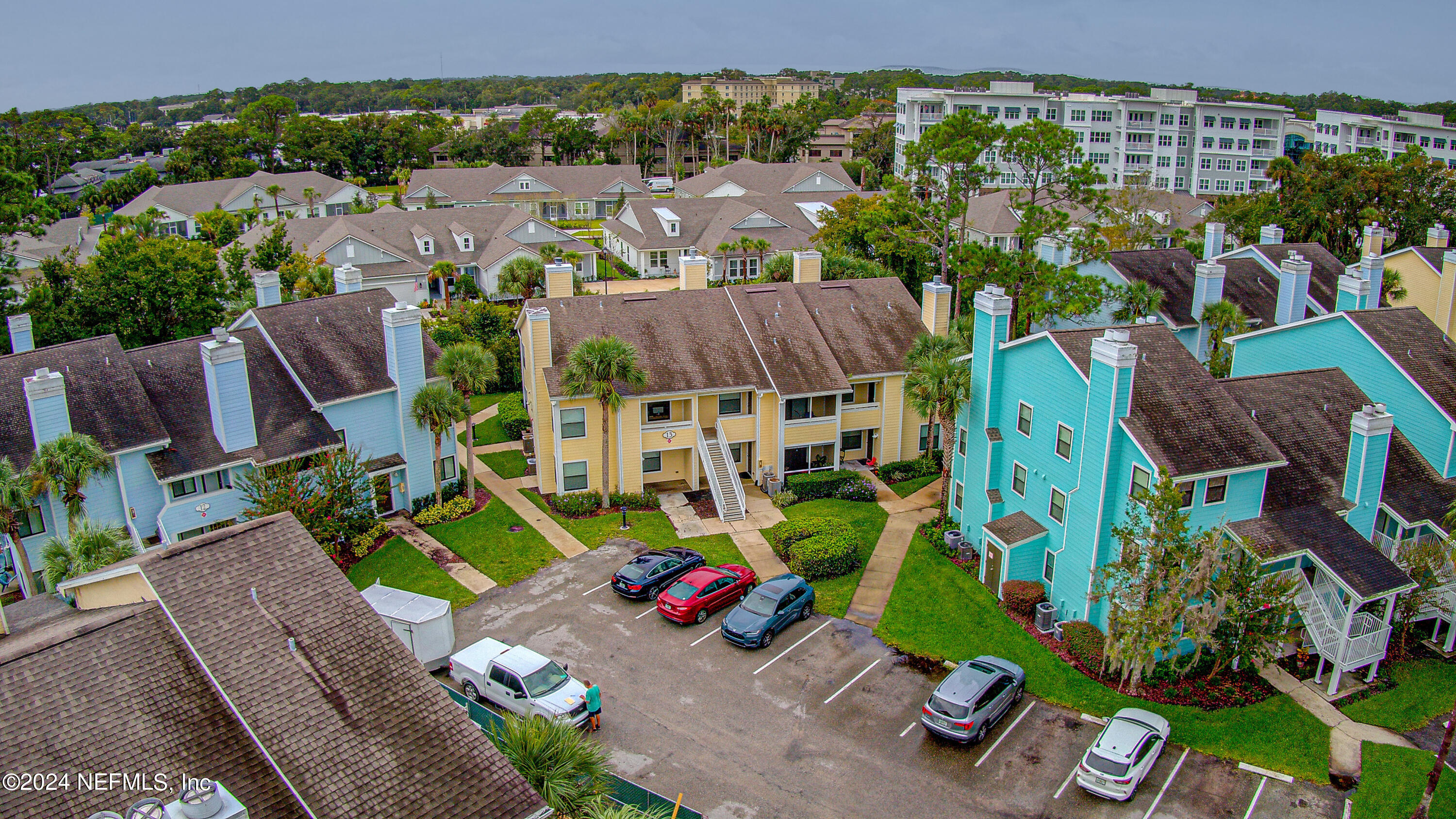 100 FAIRWAY PARK Boulevard, 1307