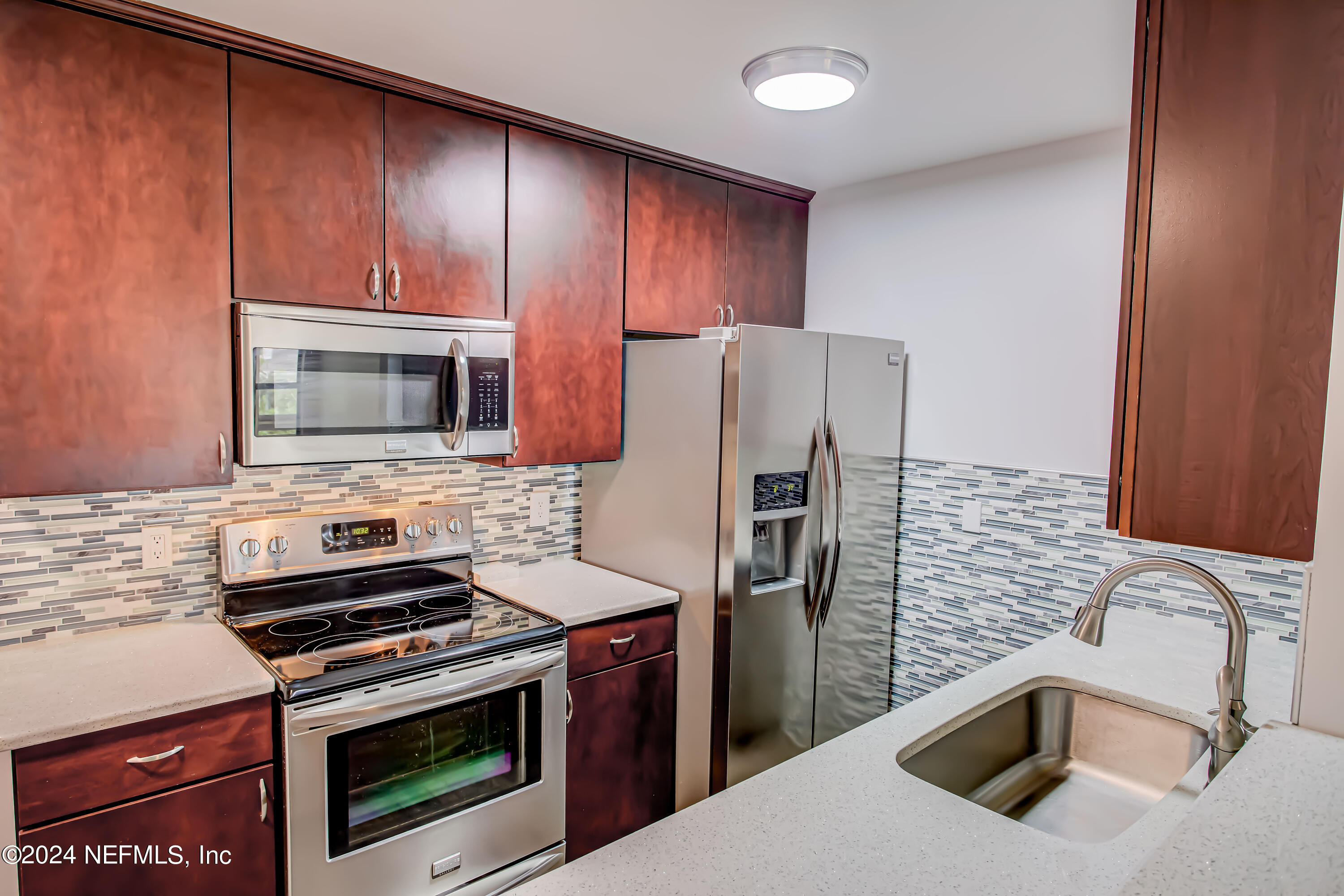 100 FAIRWAY PARK Boulevard, 1307