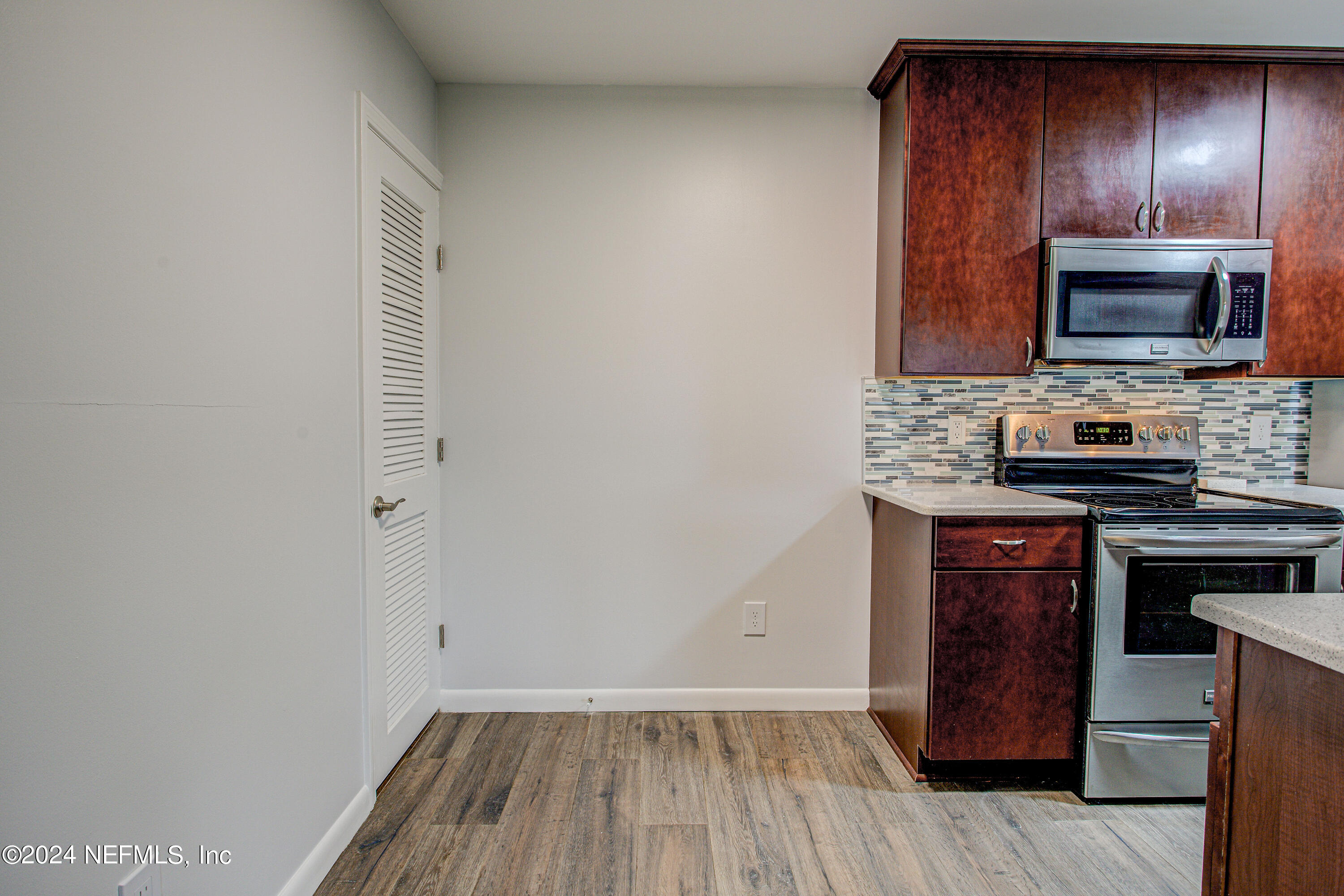 100 FAIRWAY PARK Boulevard, 1307