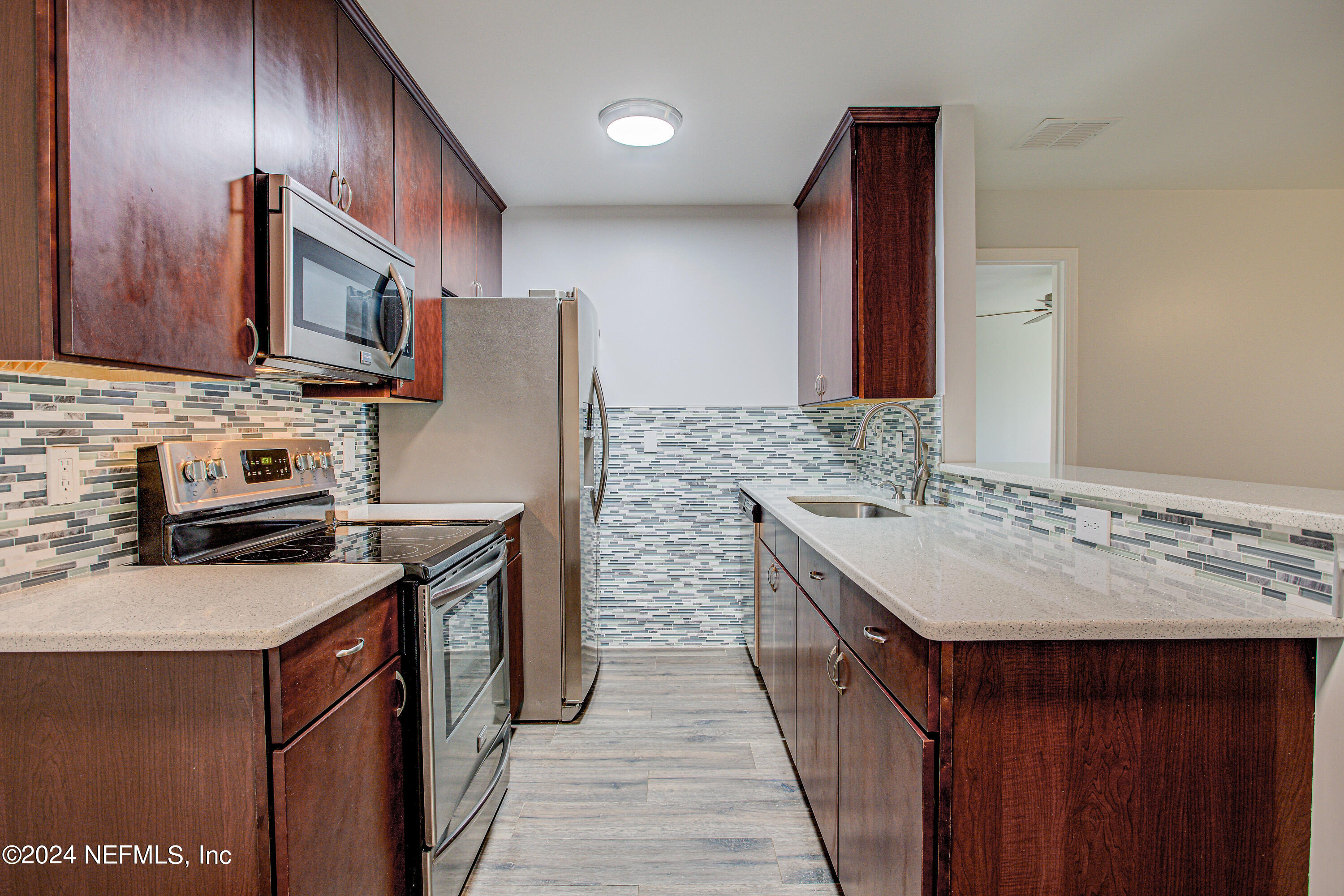 100 FAIRWAY PARK Boulevard, 1307