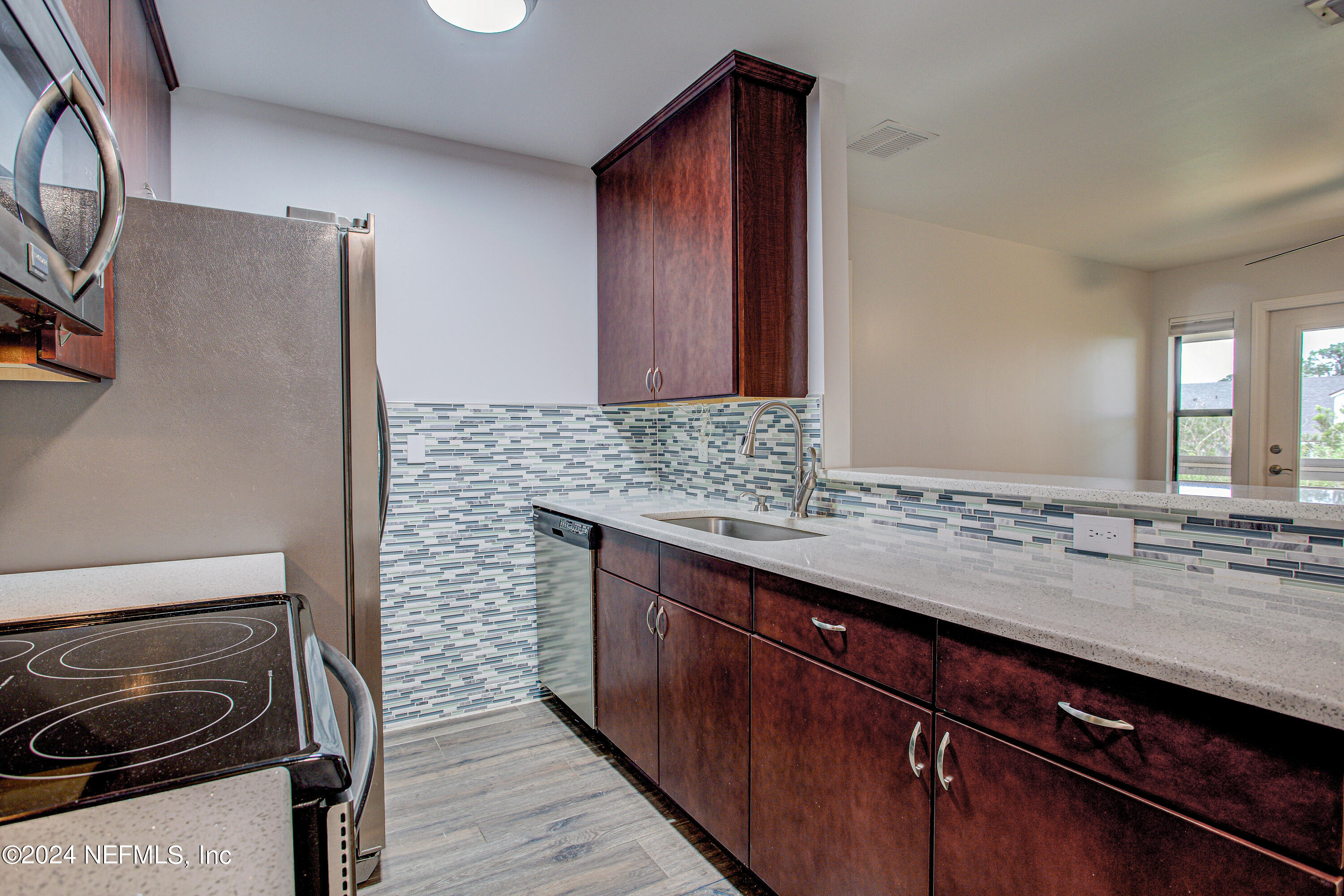 100 FAIRWAY PARK Boulevard, 1307