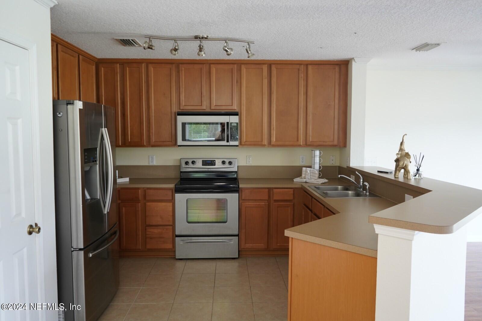 1028 BLACK CHERRY Drive N, St. Johns