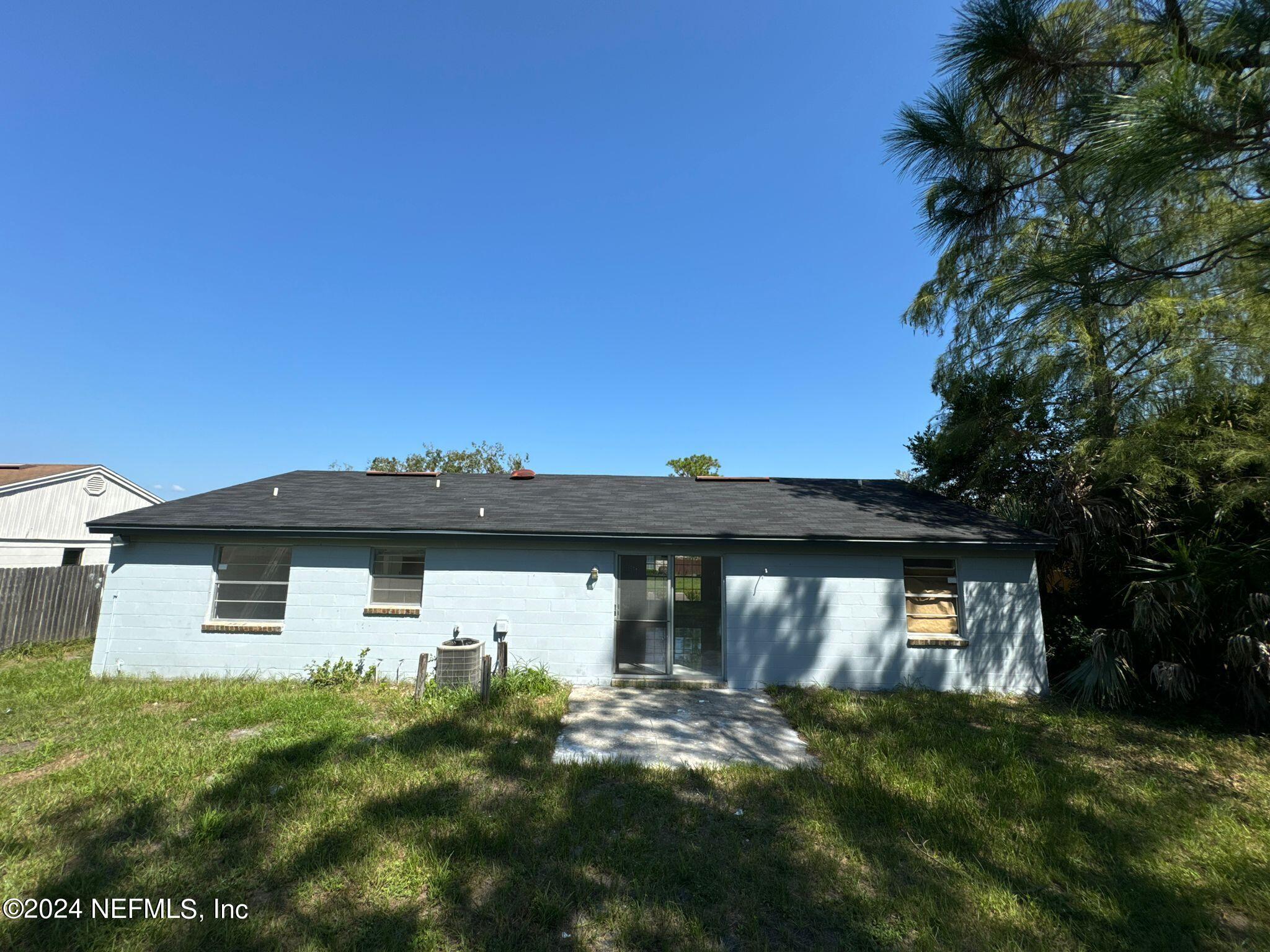 8128 SPRING LAKE Road N