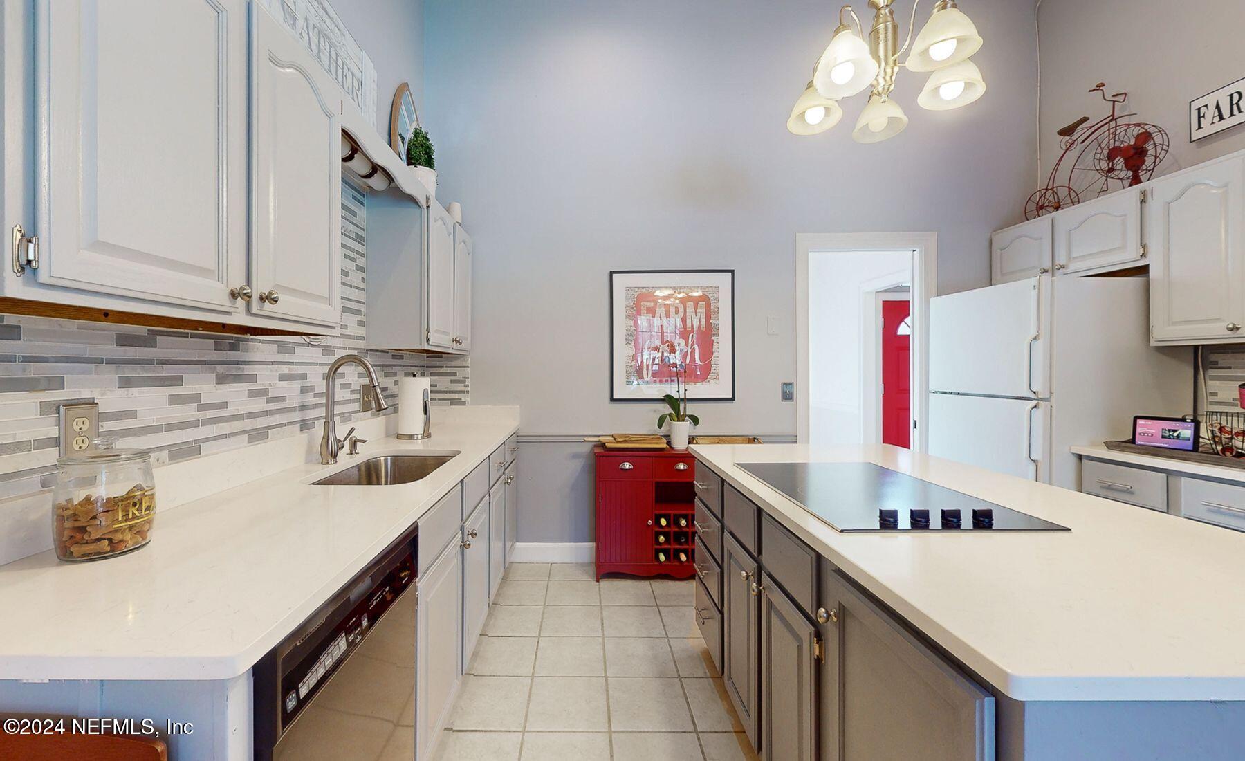 10692 QUAIL RIDGE Drive