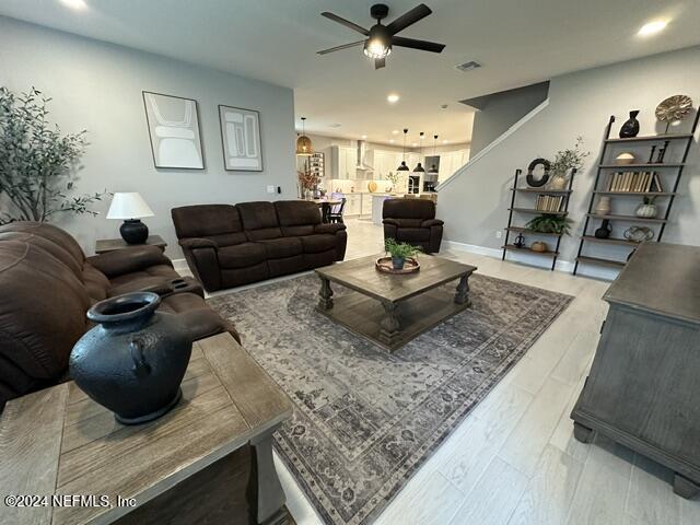 2405 DOVE HUNT Lane