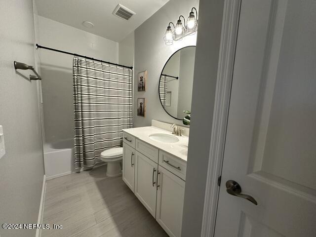 2405 DOVE HUNT Lane