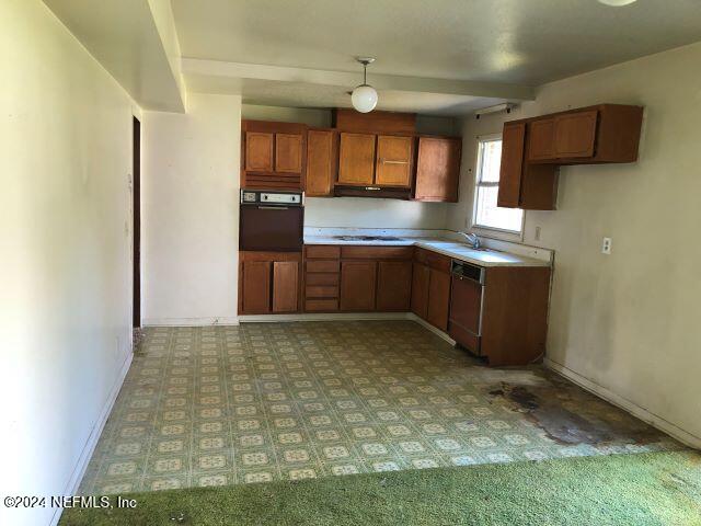 6109 HARLOW Boulevard
