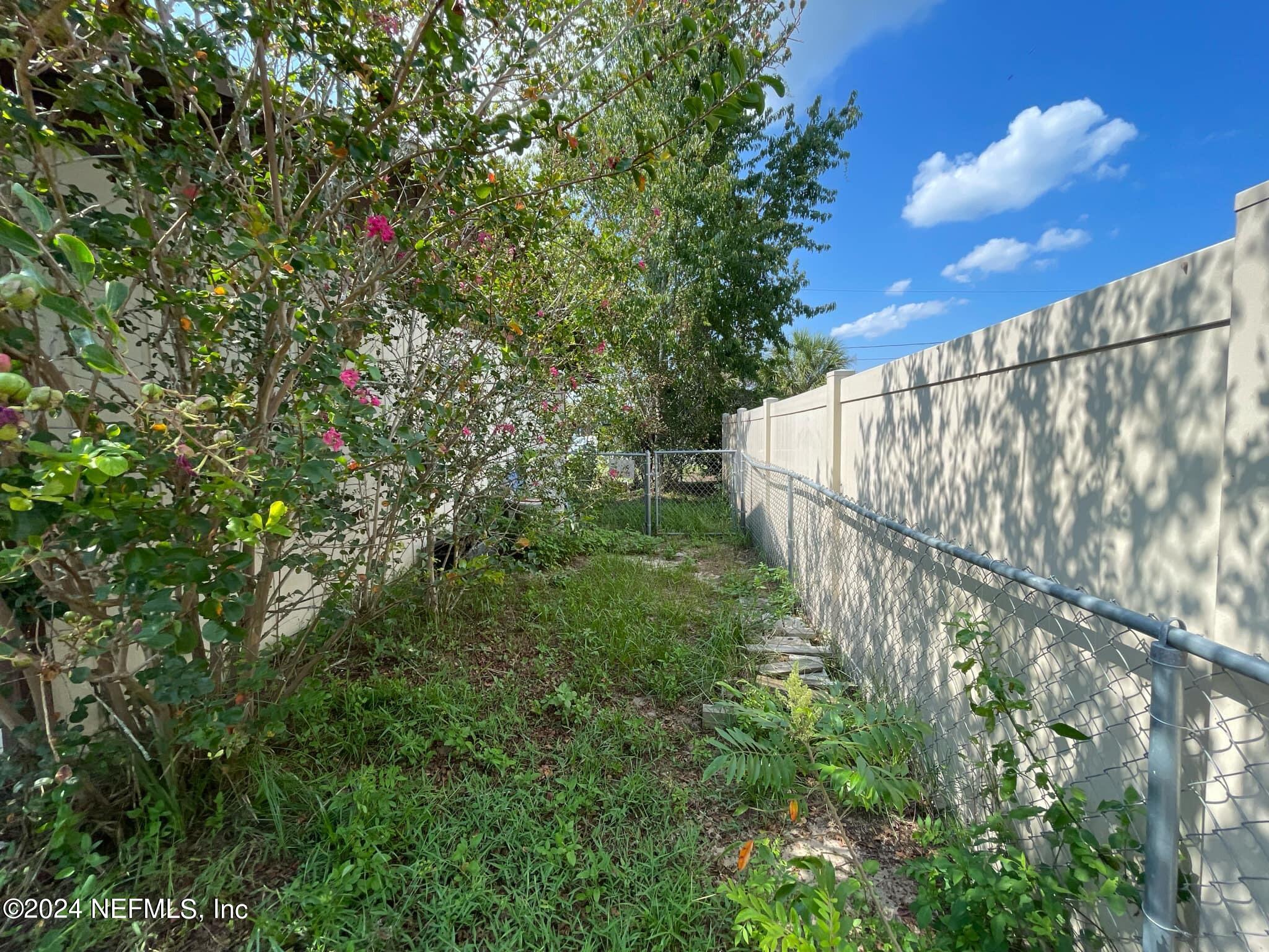 27 ALMOND DRIVE Run