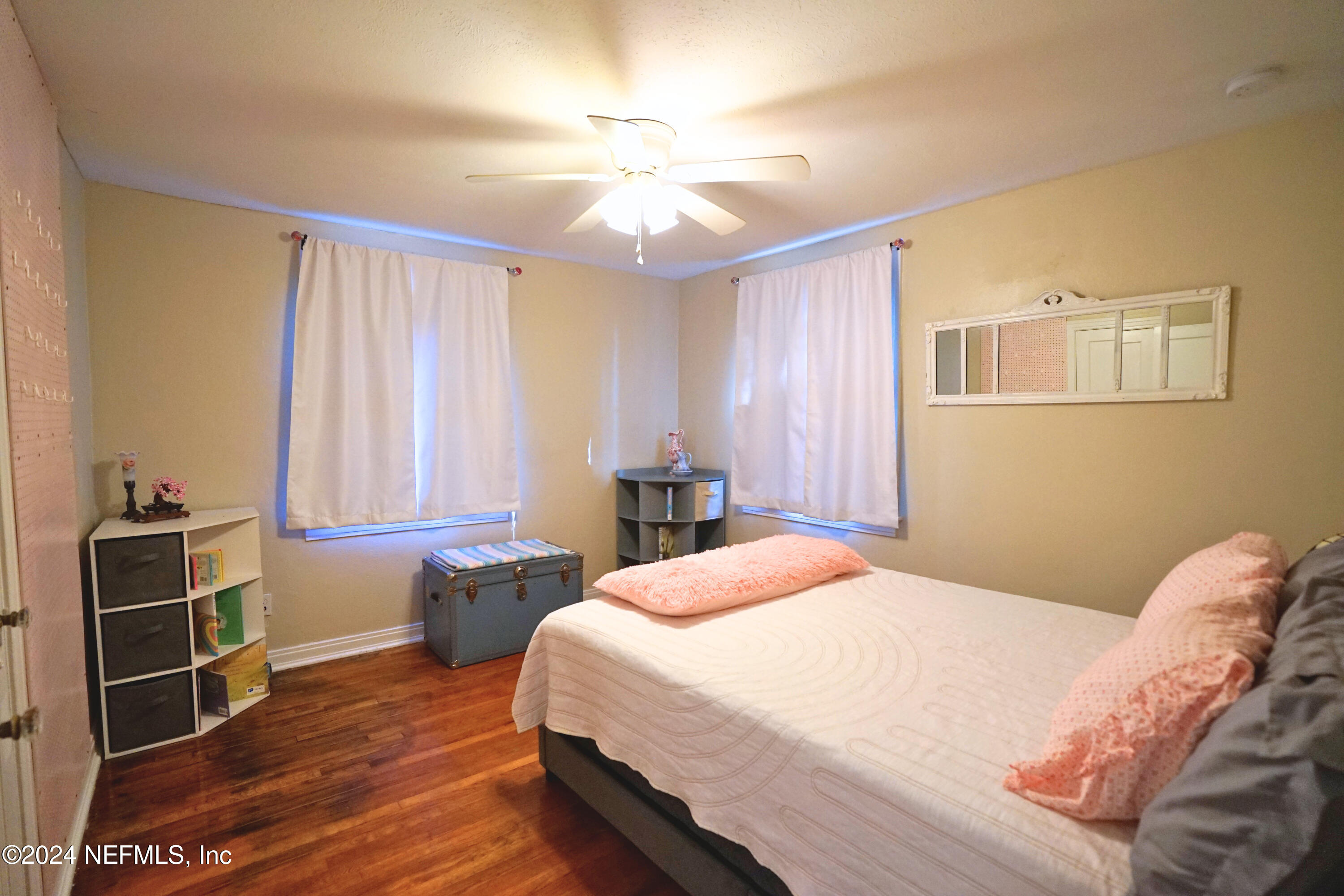 432 W 46TH Street