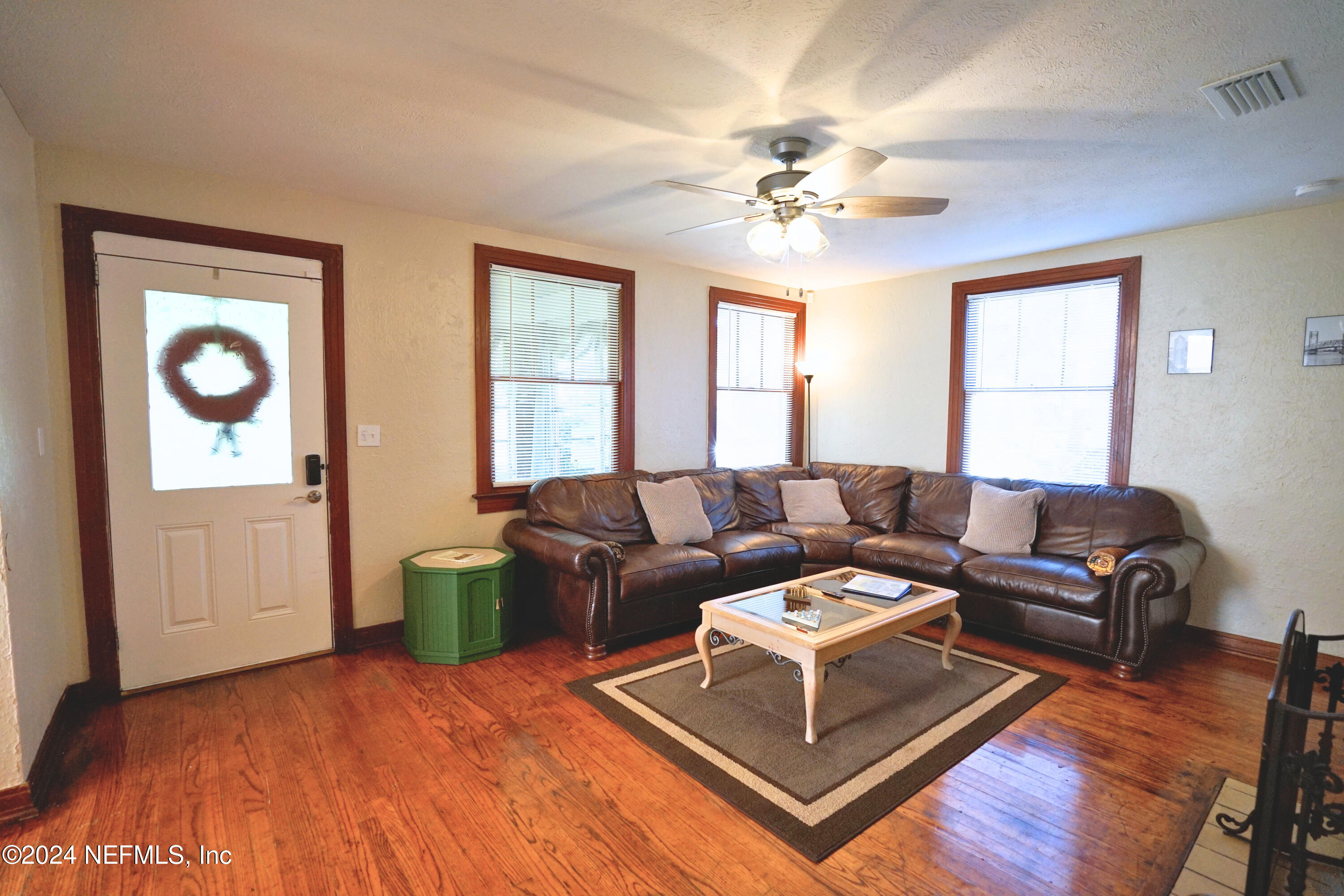 432 W 46TH Street
