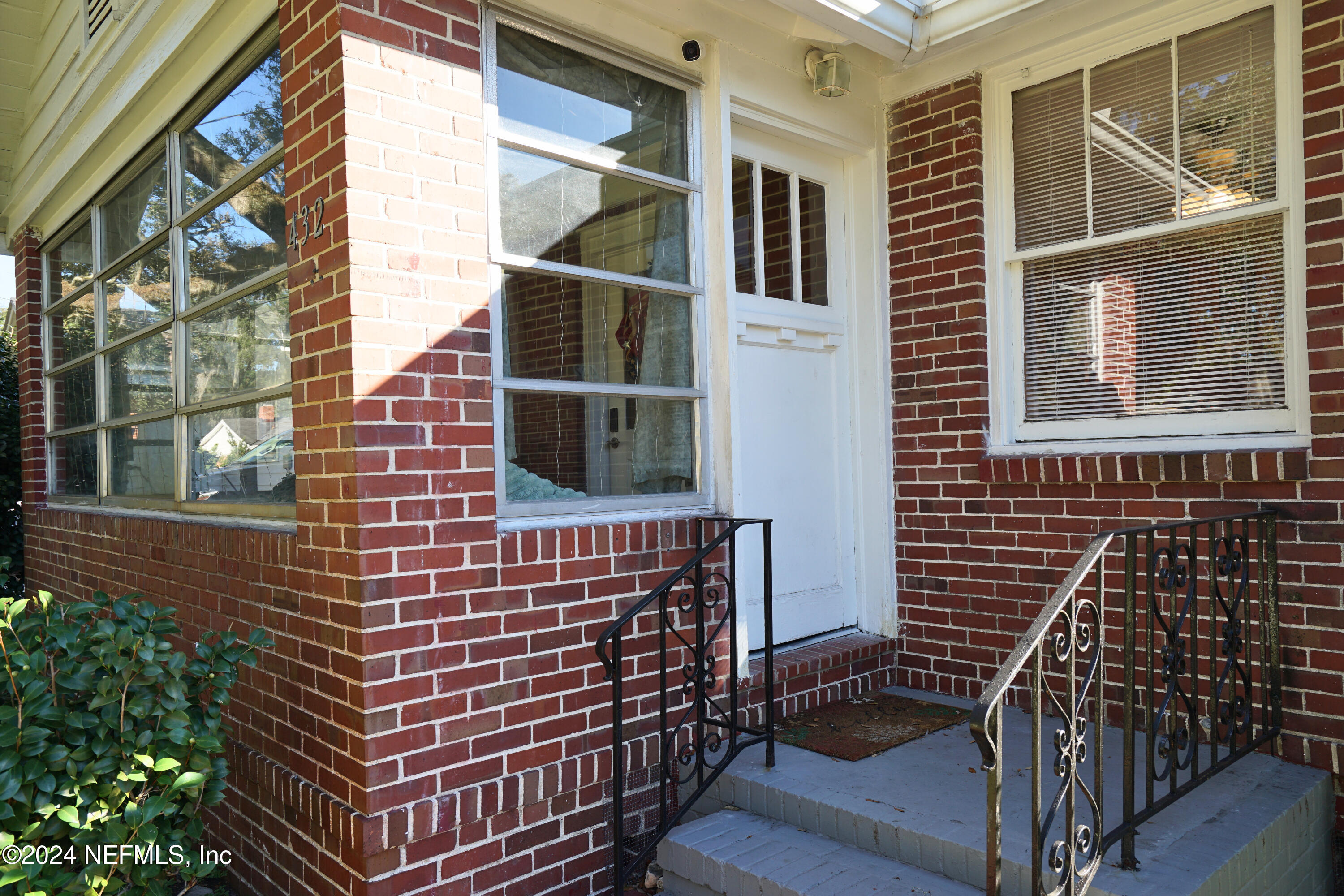 432 W 46TH Street