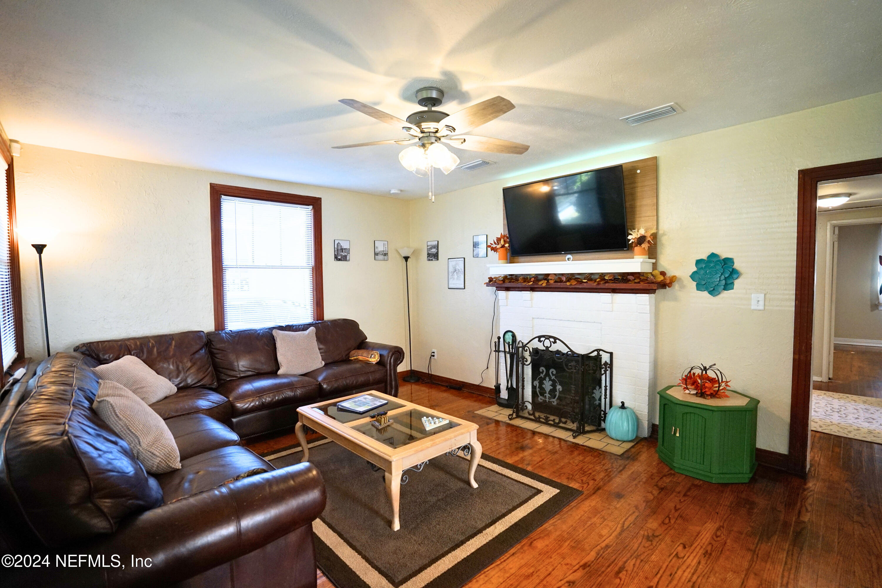 432 W 46TH Street