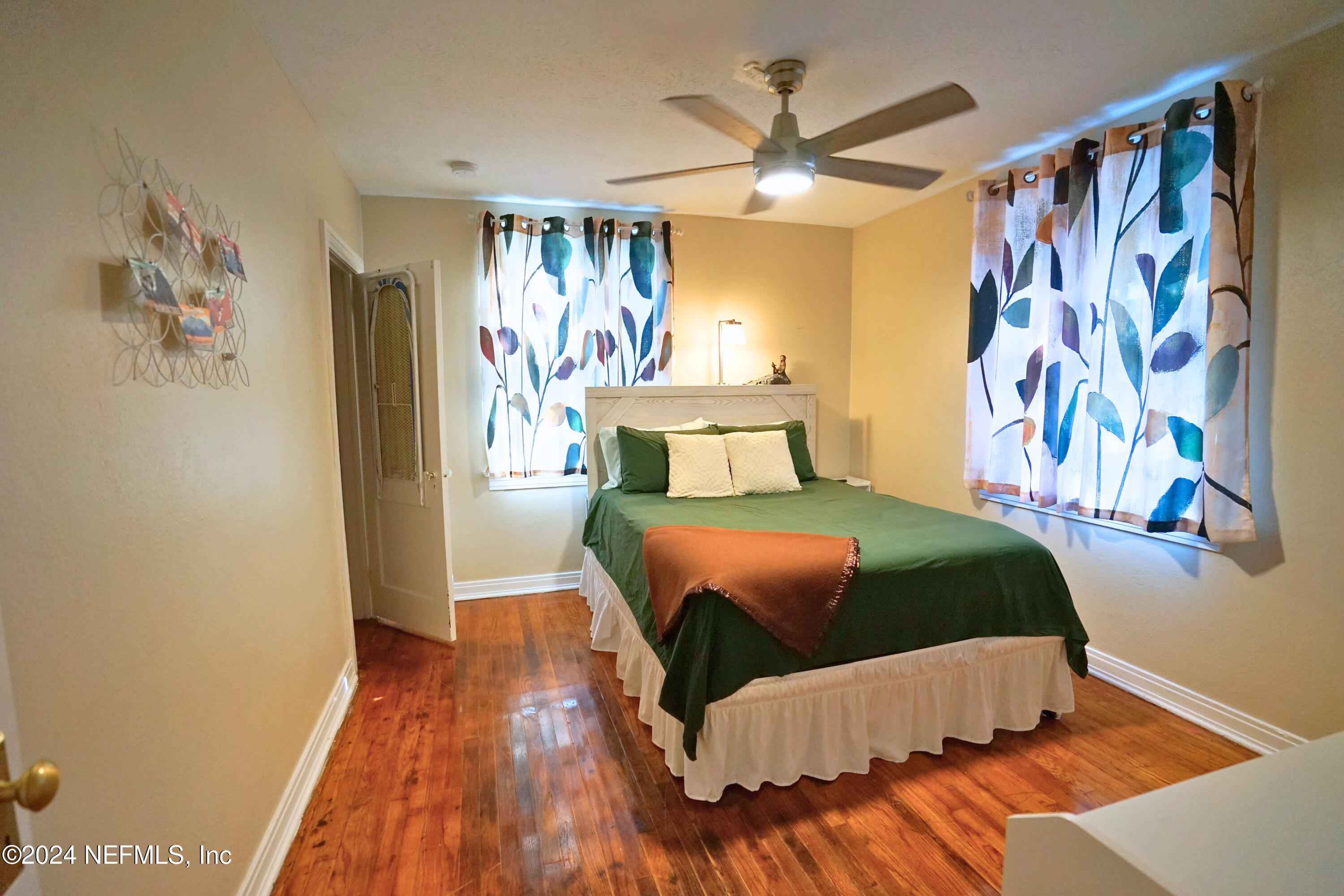 432 W 46TH Street