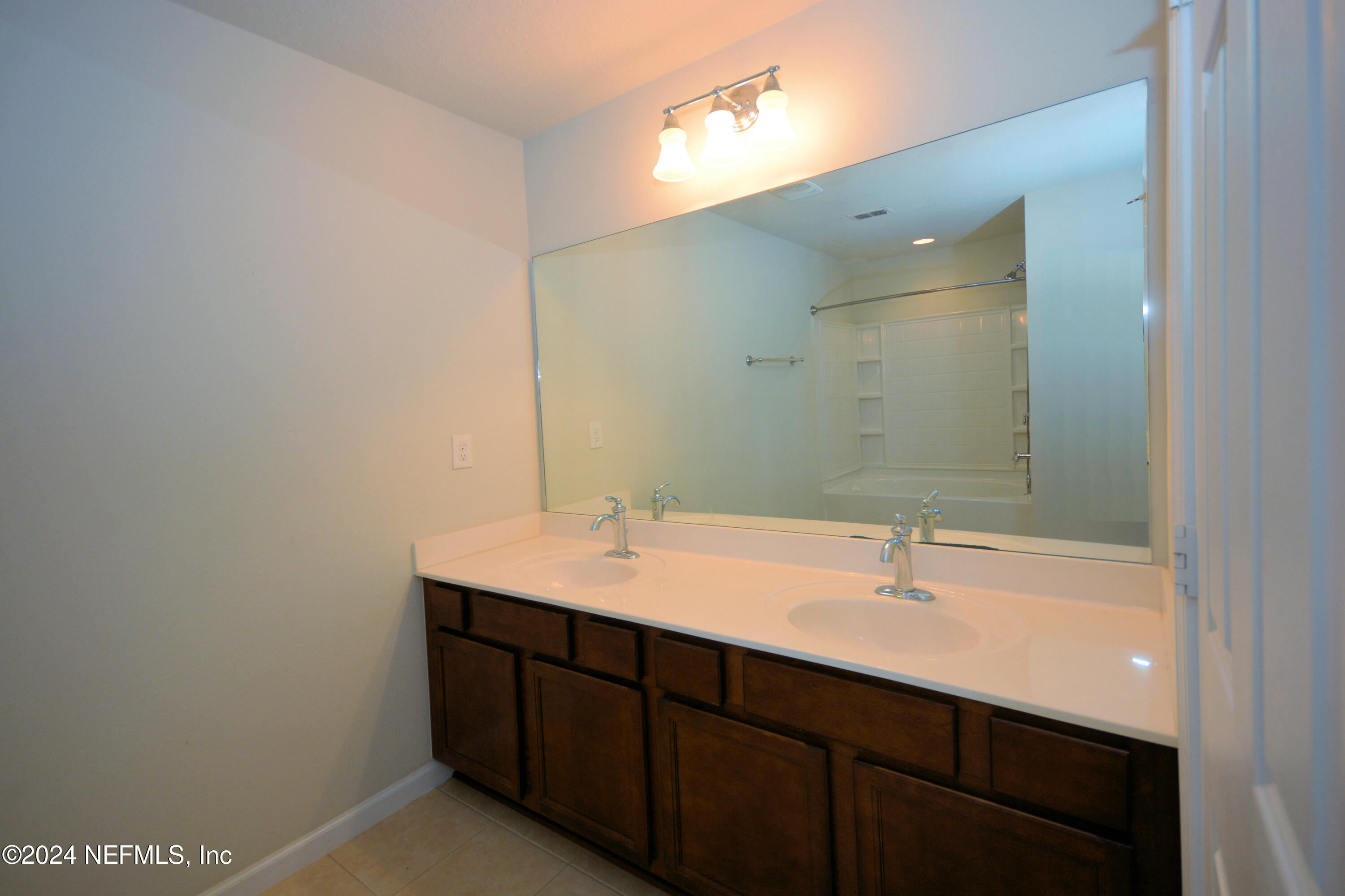 6941 WOODY VINE Drive
