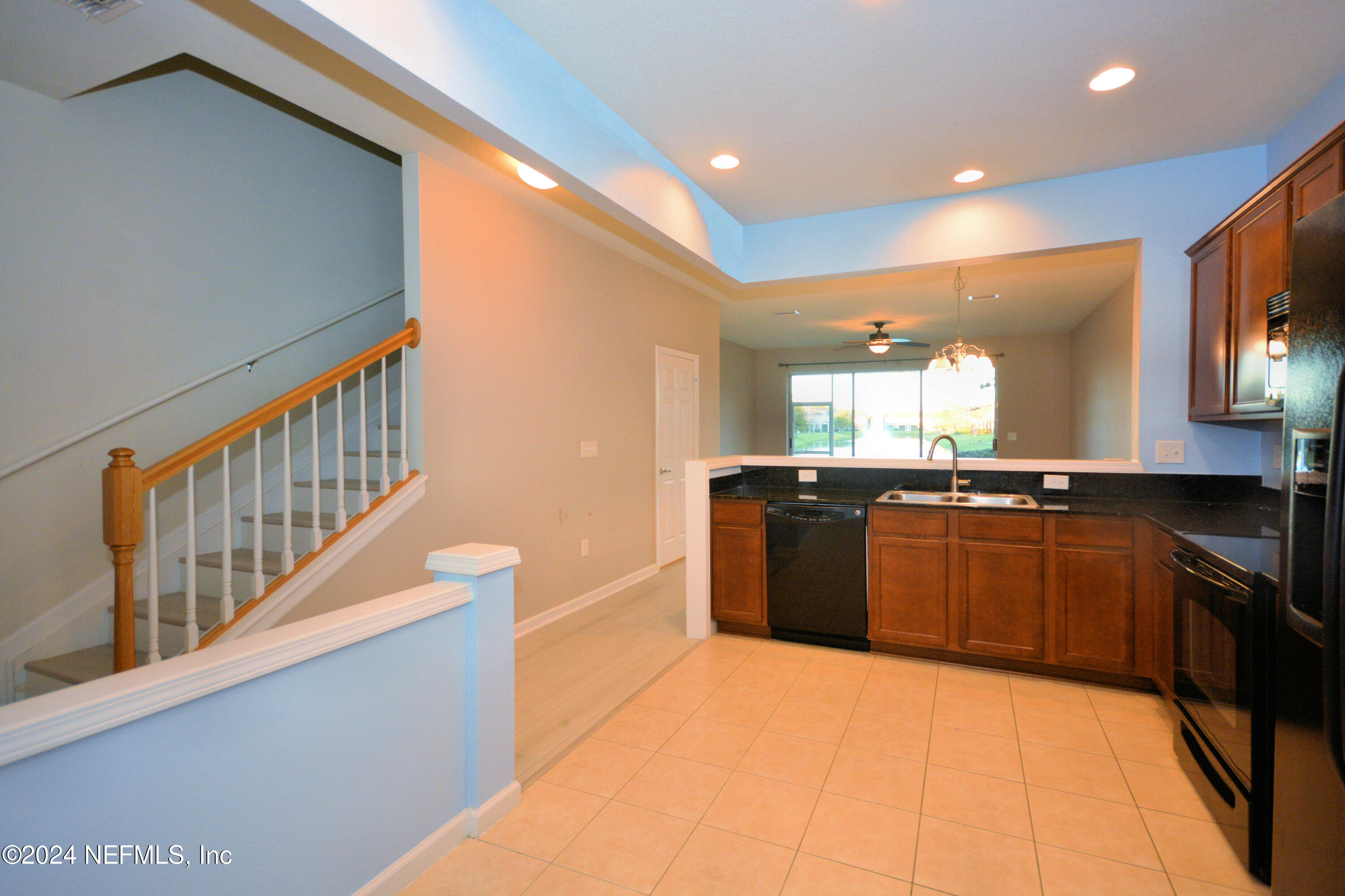 6941 WOODY VINE Drive