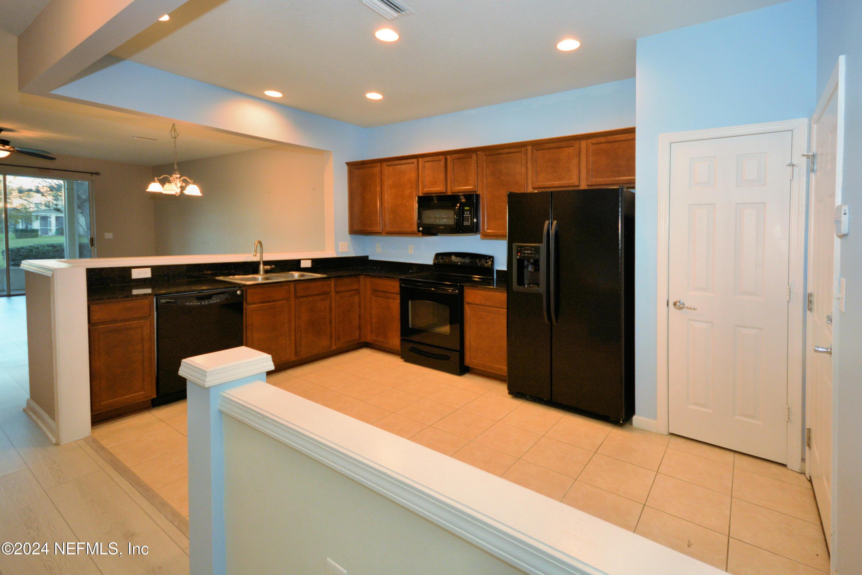 6941 WOODY VINE Drive