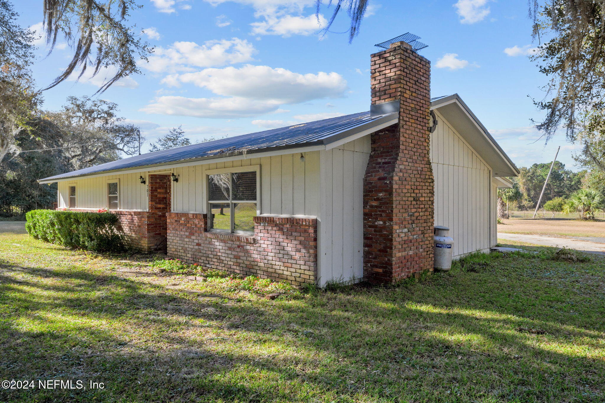 701 WALKER Drive