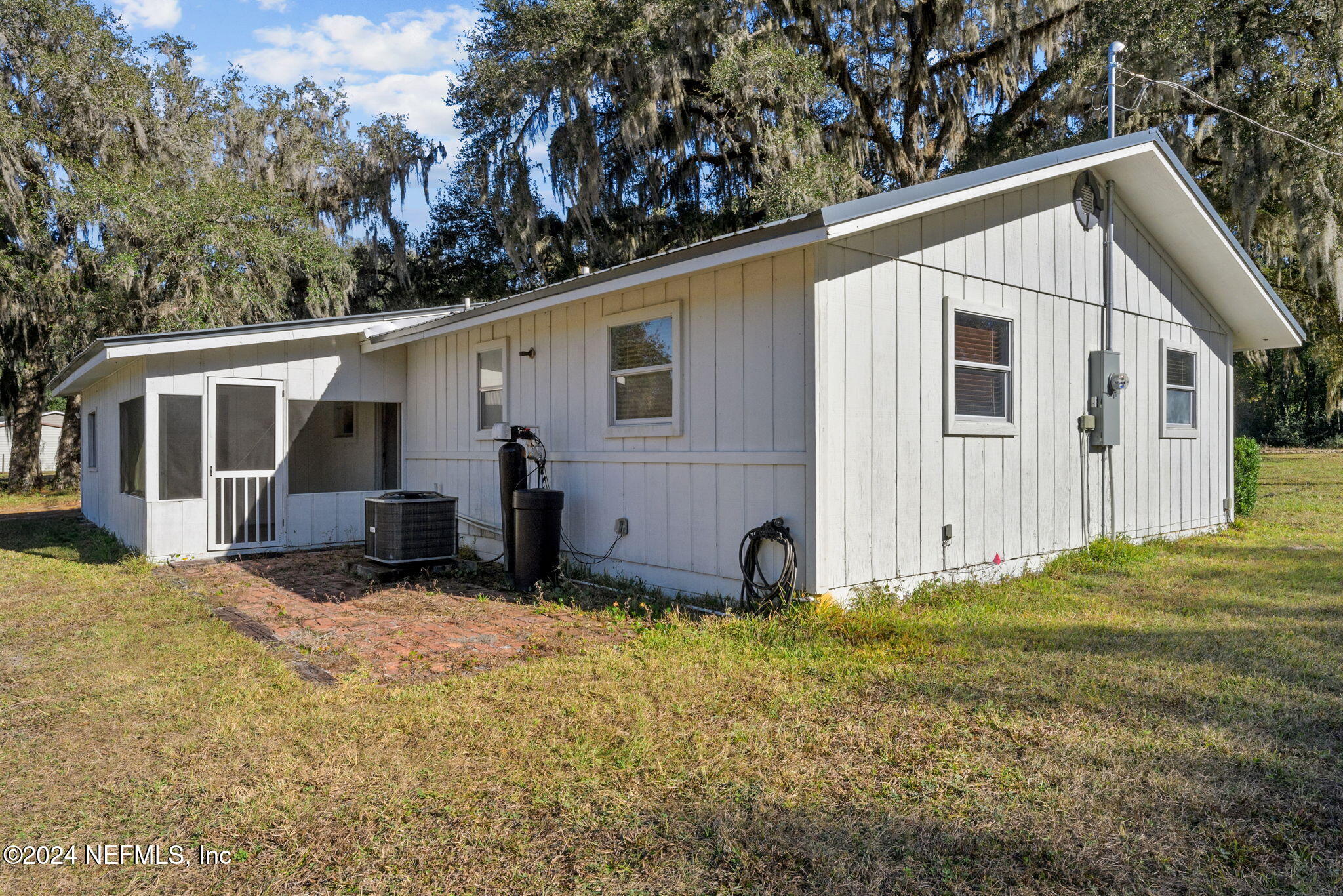 701 WALKER Drive