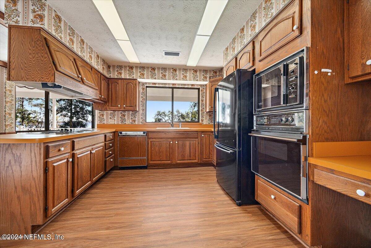 3065 DOCTORS LAKE Drive