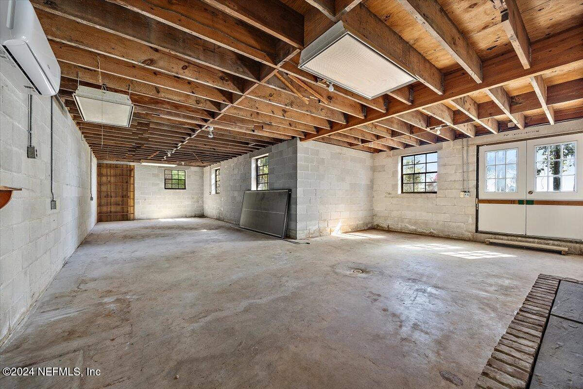 3065 DOCTORS LAKE Drive