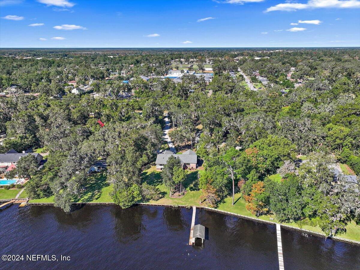 3065 DOCTORS LAKE Drive