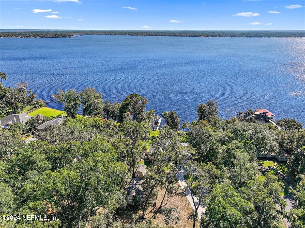 3065 DOCTORS LAKE Drive