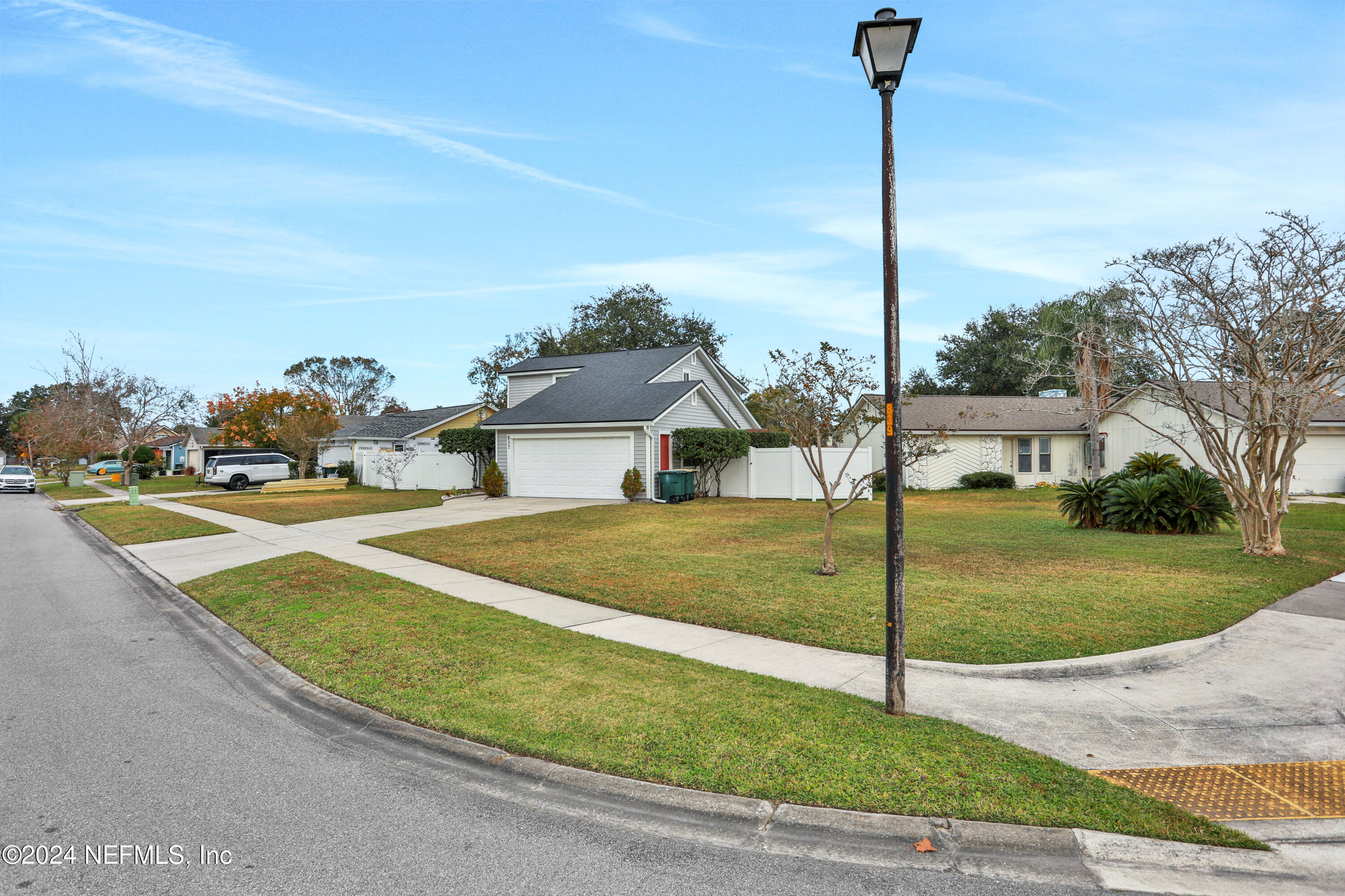 837 ARIES Road W