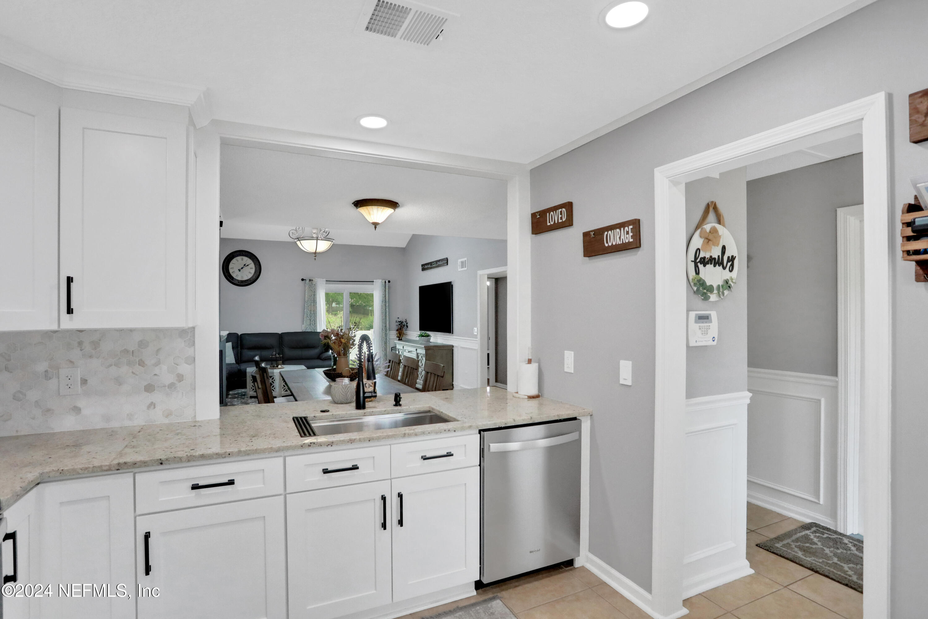 837 ARIES Road W