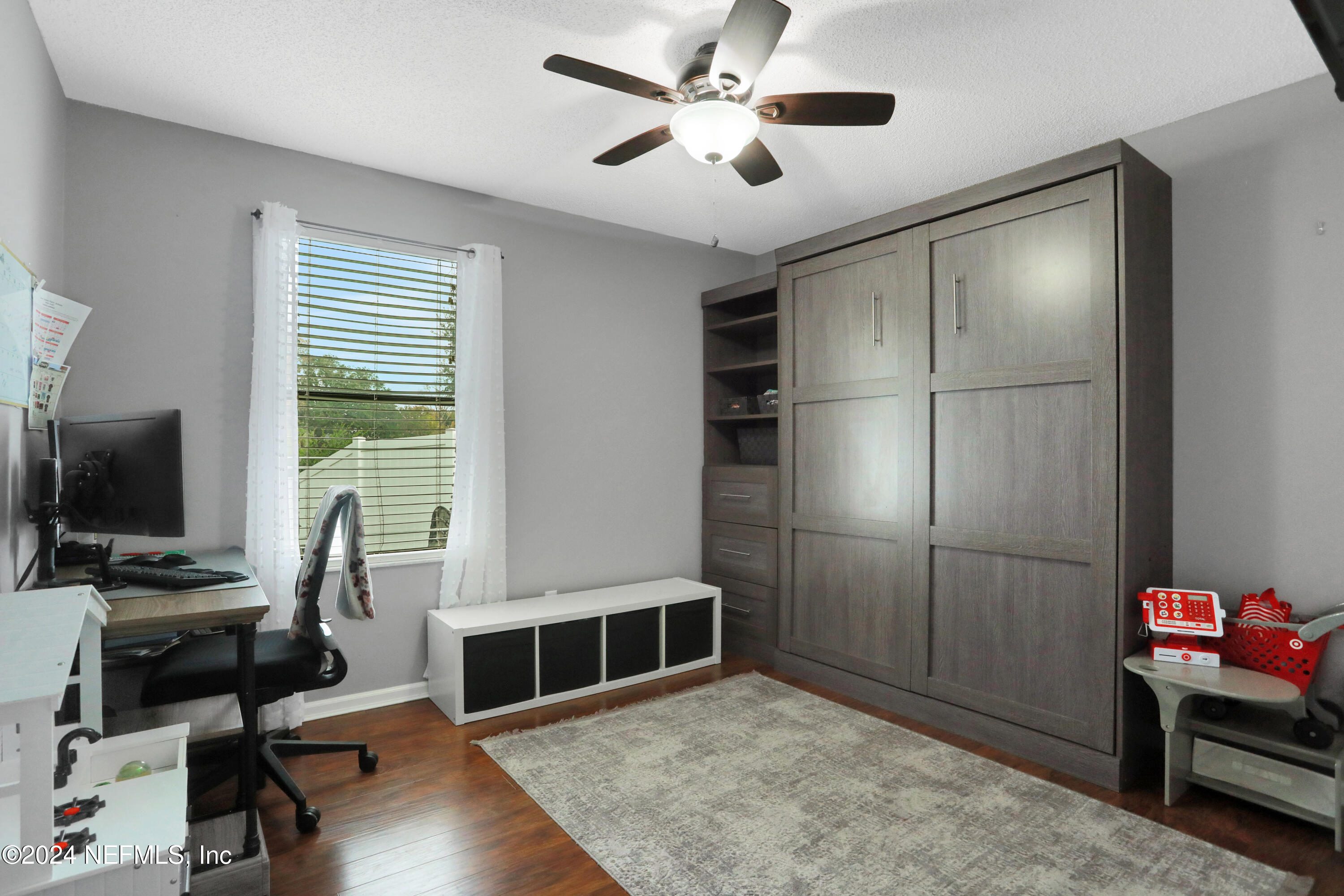 837 ARIES Road W
