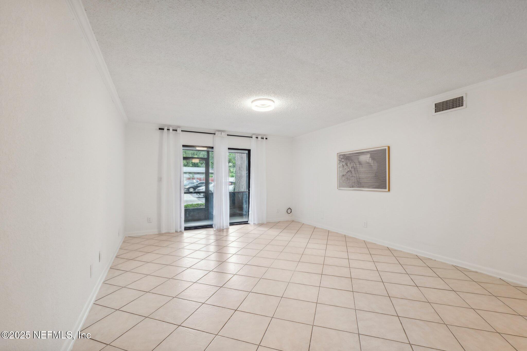 5811 ATLANTIC Boulevard 19
