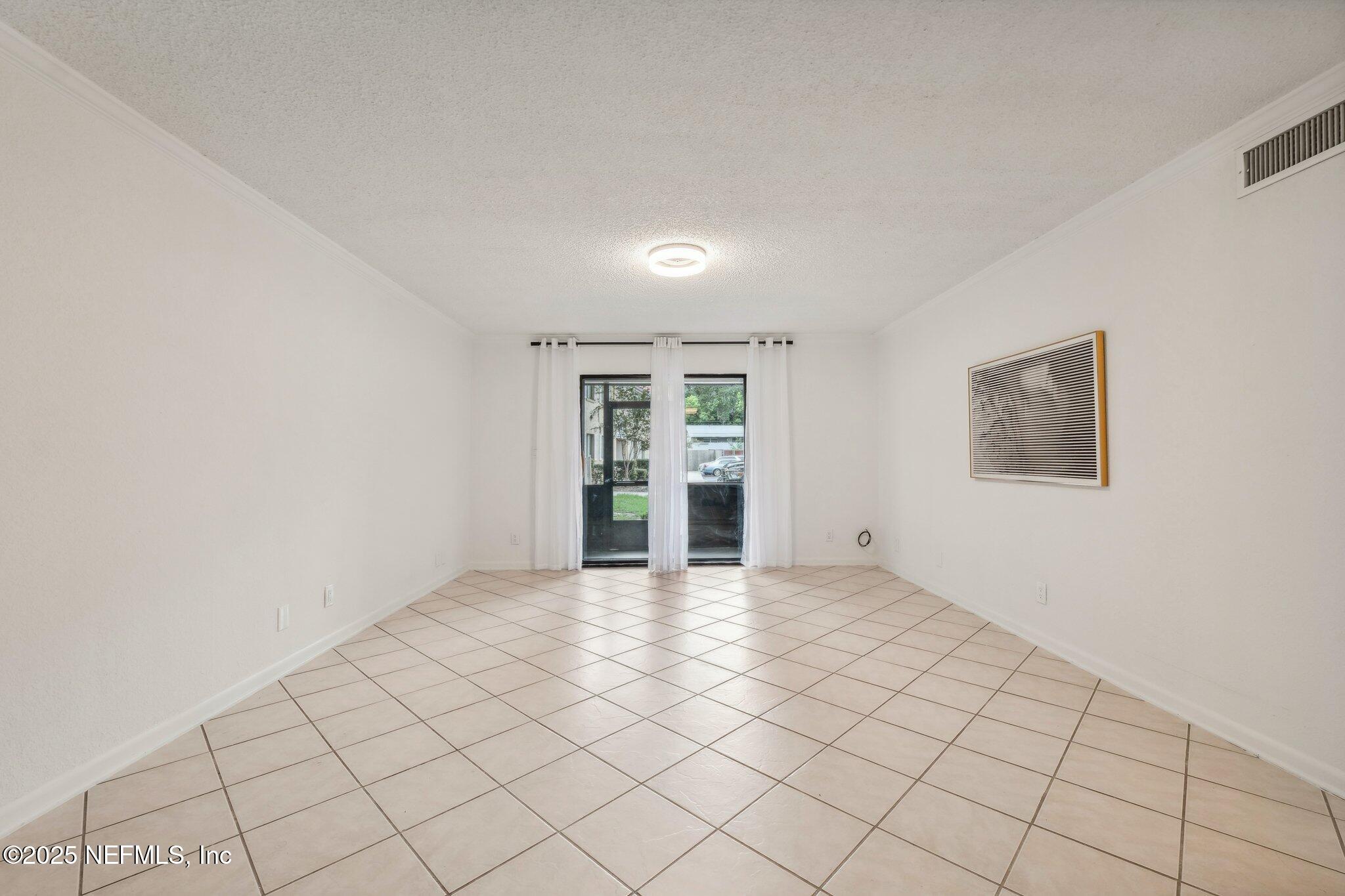 5811 ATLANTIC Boulevard 19