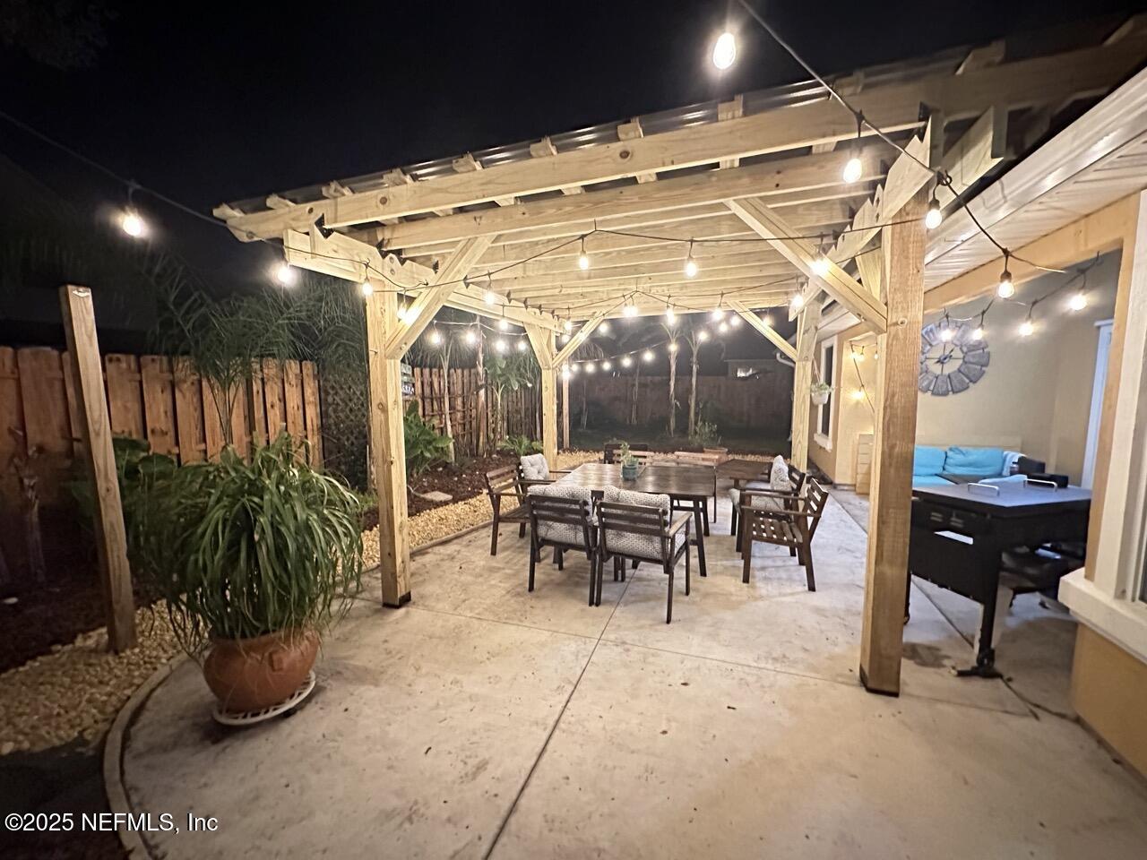 1563 W WINDY WILLOW Drive