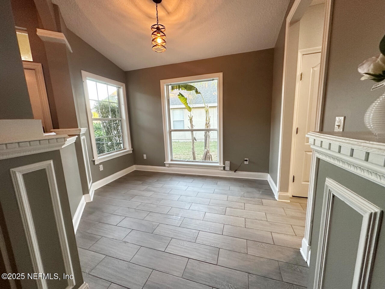 1563 W WINDY WILLOW Drive