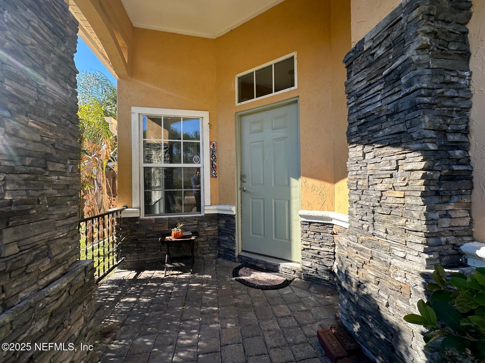 1563 W WINDY WILLOW Drive