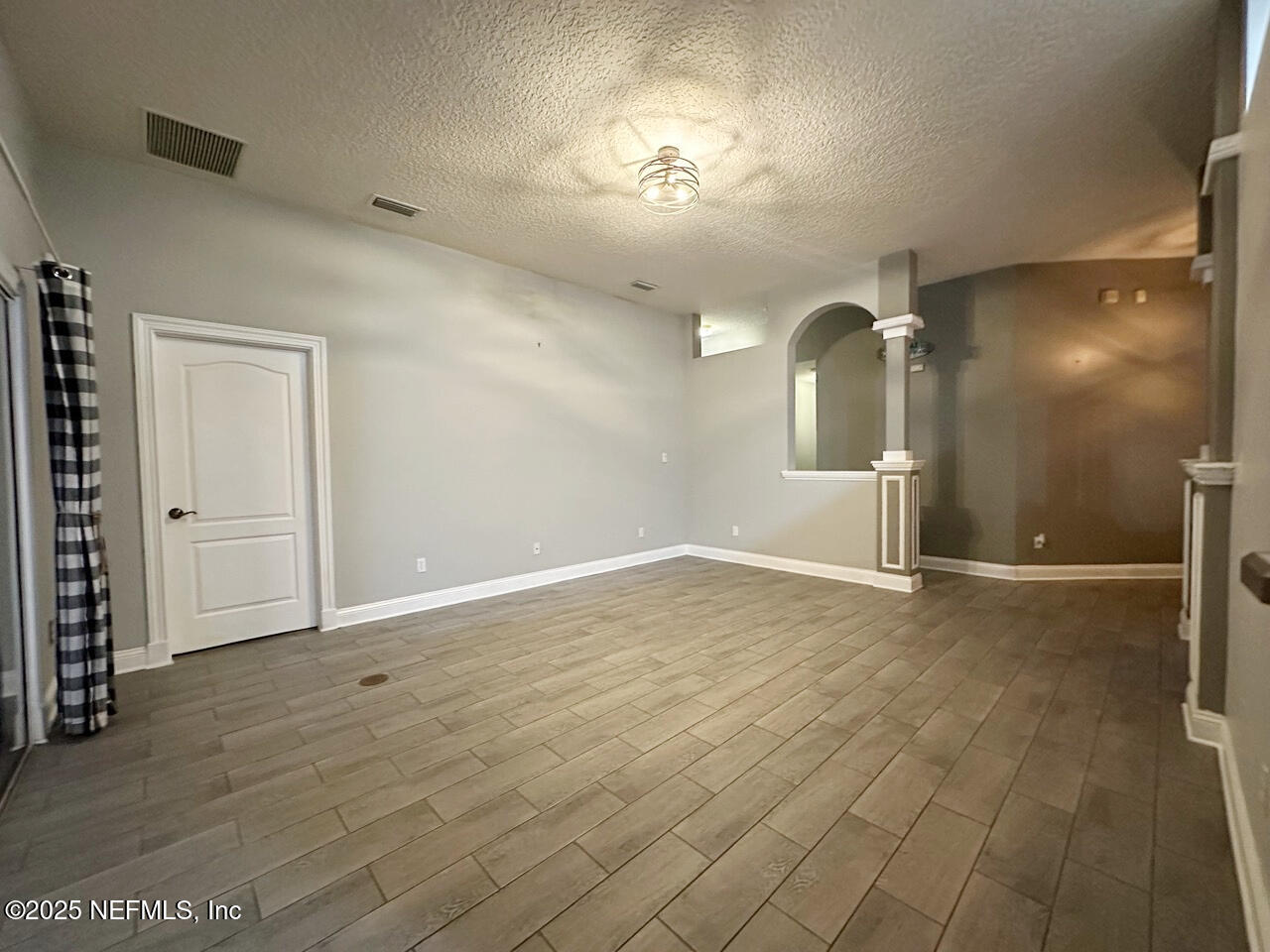 1563 W WINDY WILLOW Drive