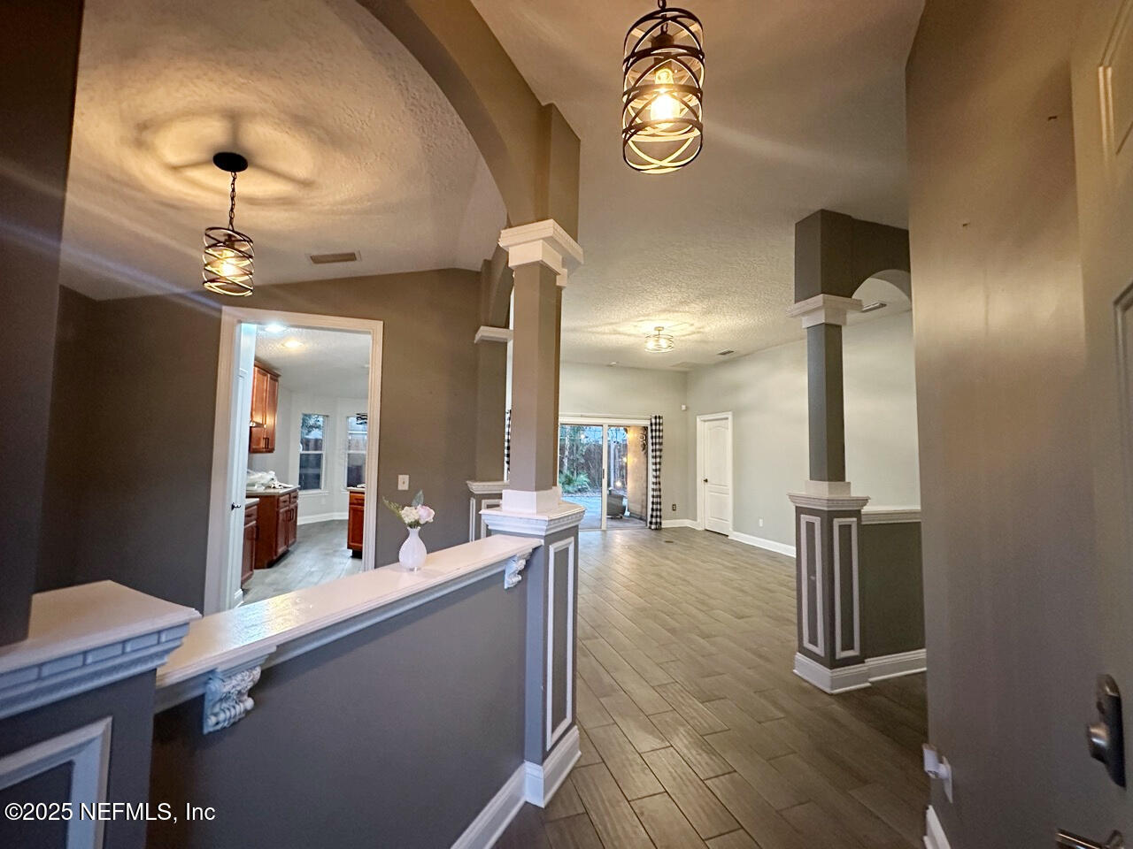 1563 W WINDY WILLOW Drive