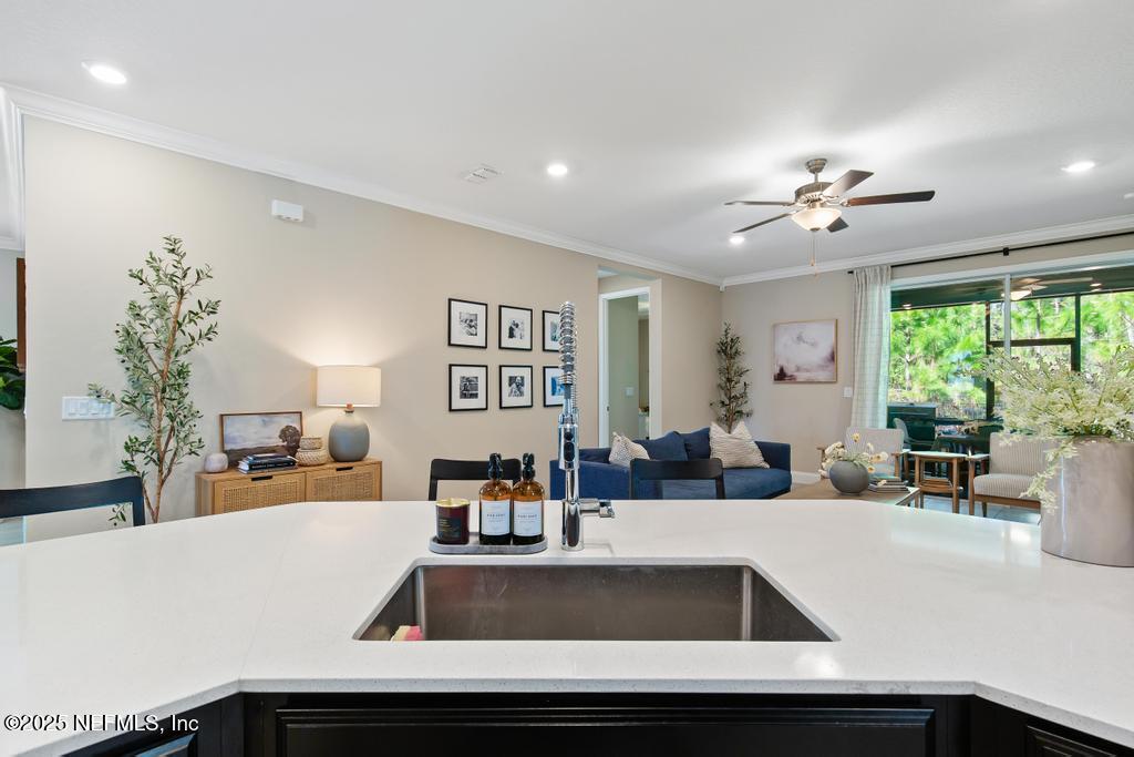 75100 WHITE RABBIT Avenue