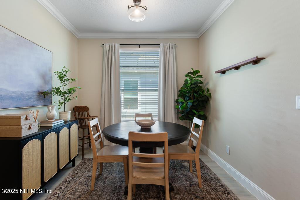 75100 WHITE RABBIT Avenue