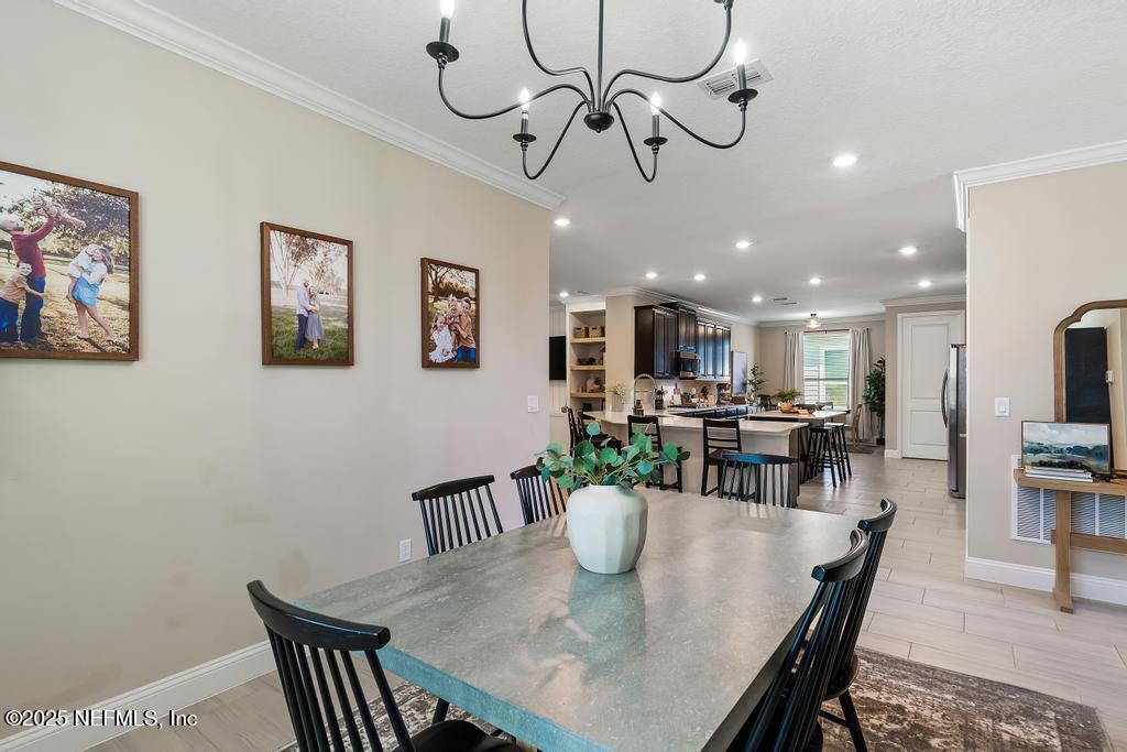 75100 WHITE RABBIT Avenue