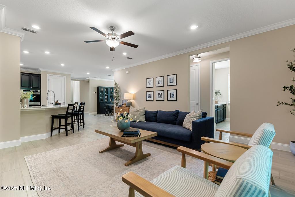 75100 WHITE RABBIT Avenue