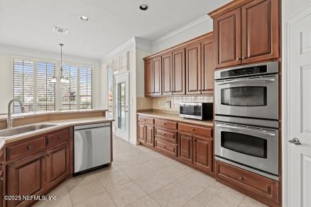 12489 TURNBERRY Drive